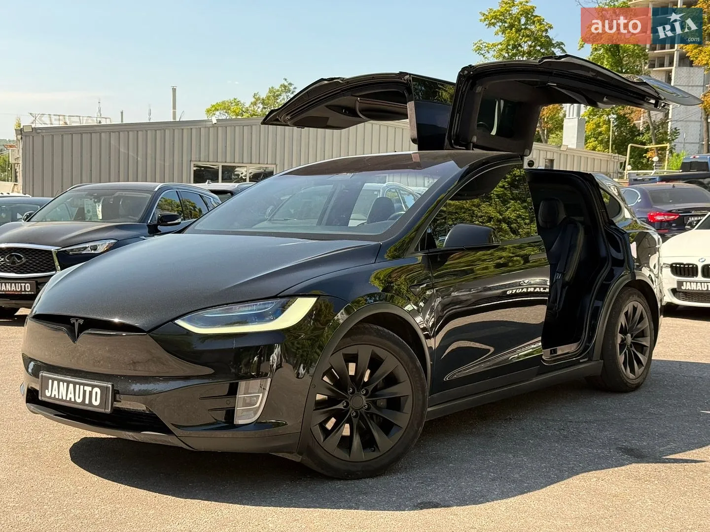 Tesla Model X, 2017
