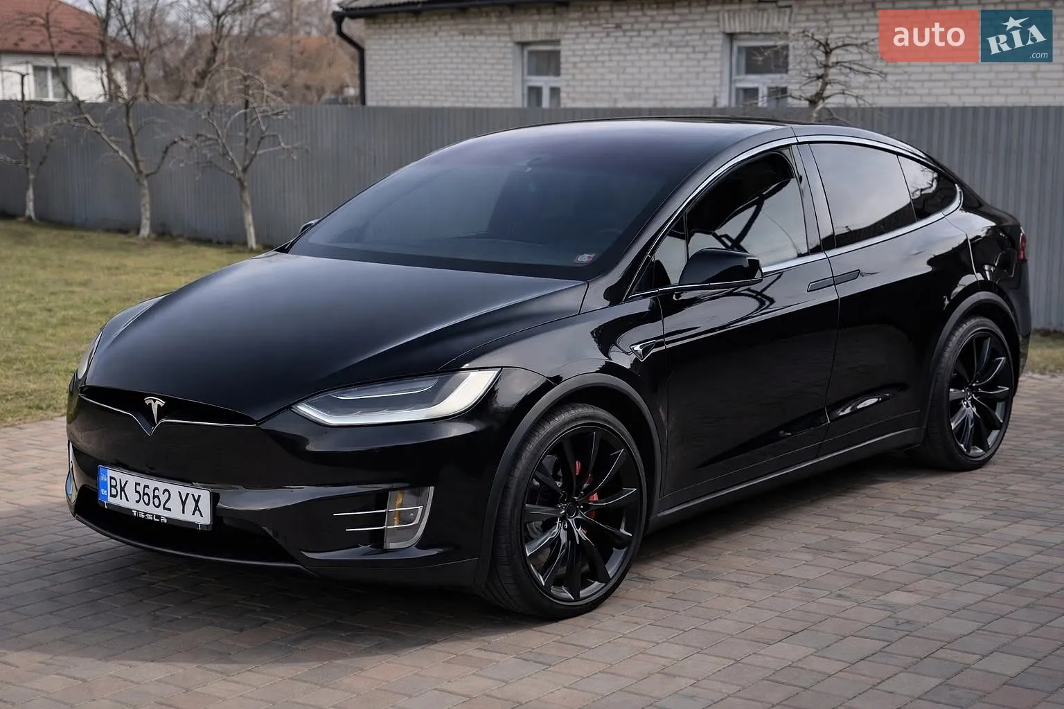 Tesla Model X, 2016