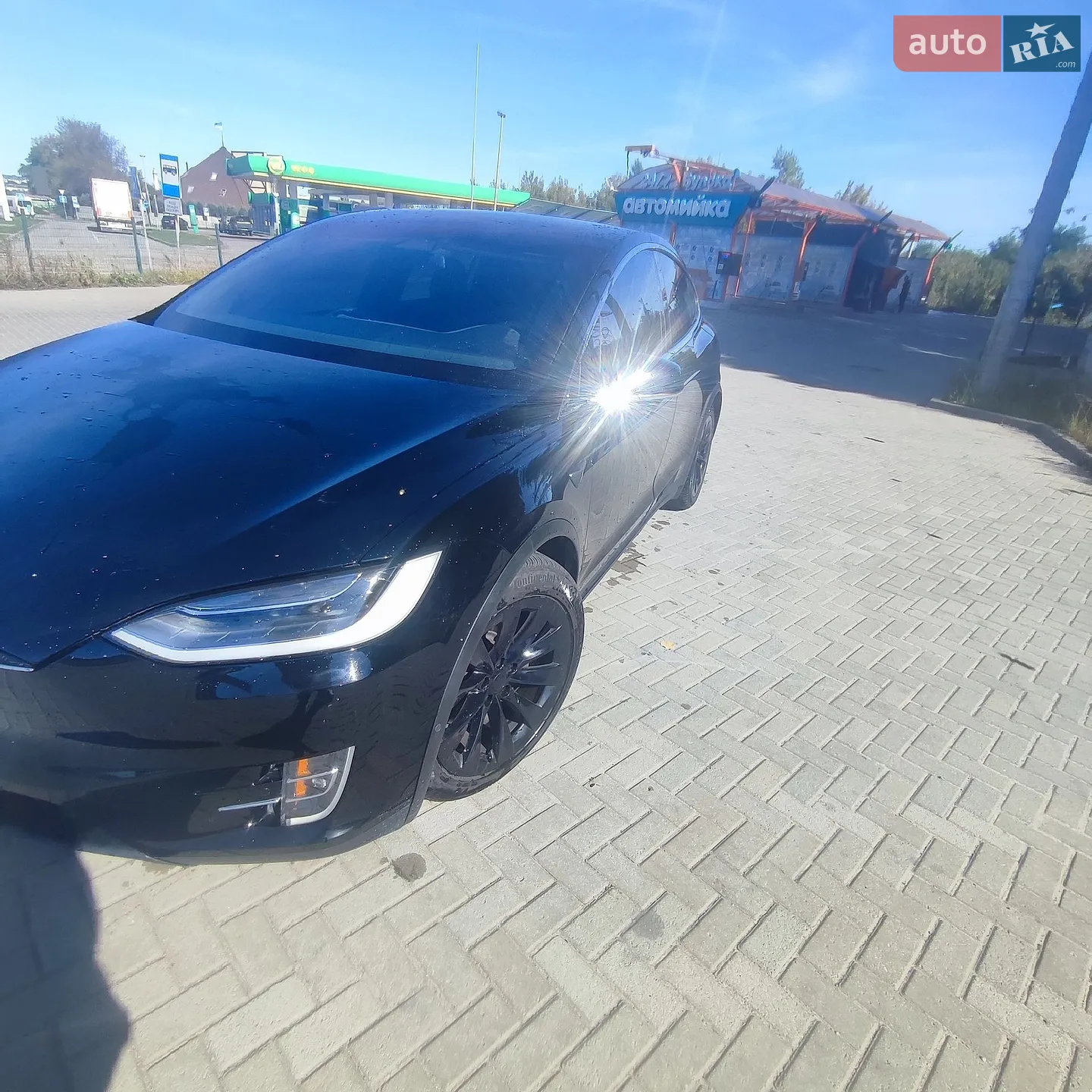 Tesla Model X, 2016
