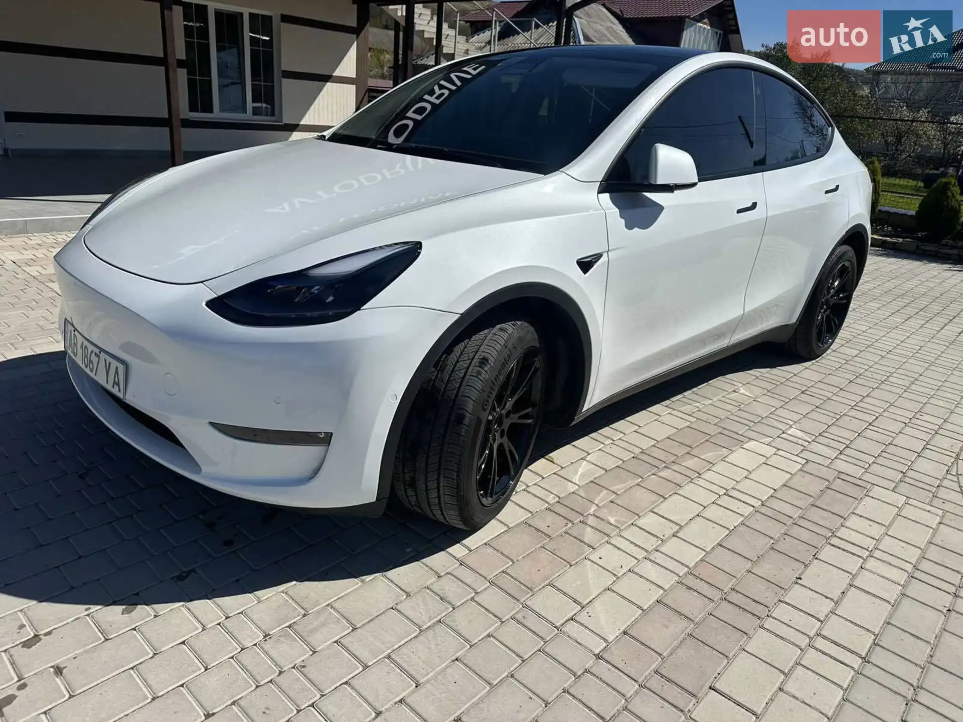 Tesla Model Y, 2022
