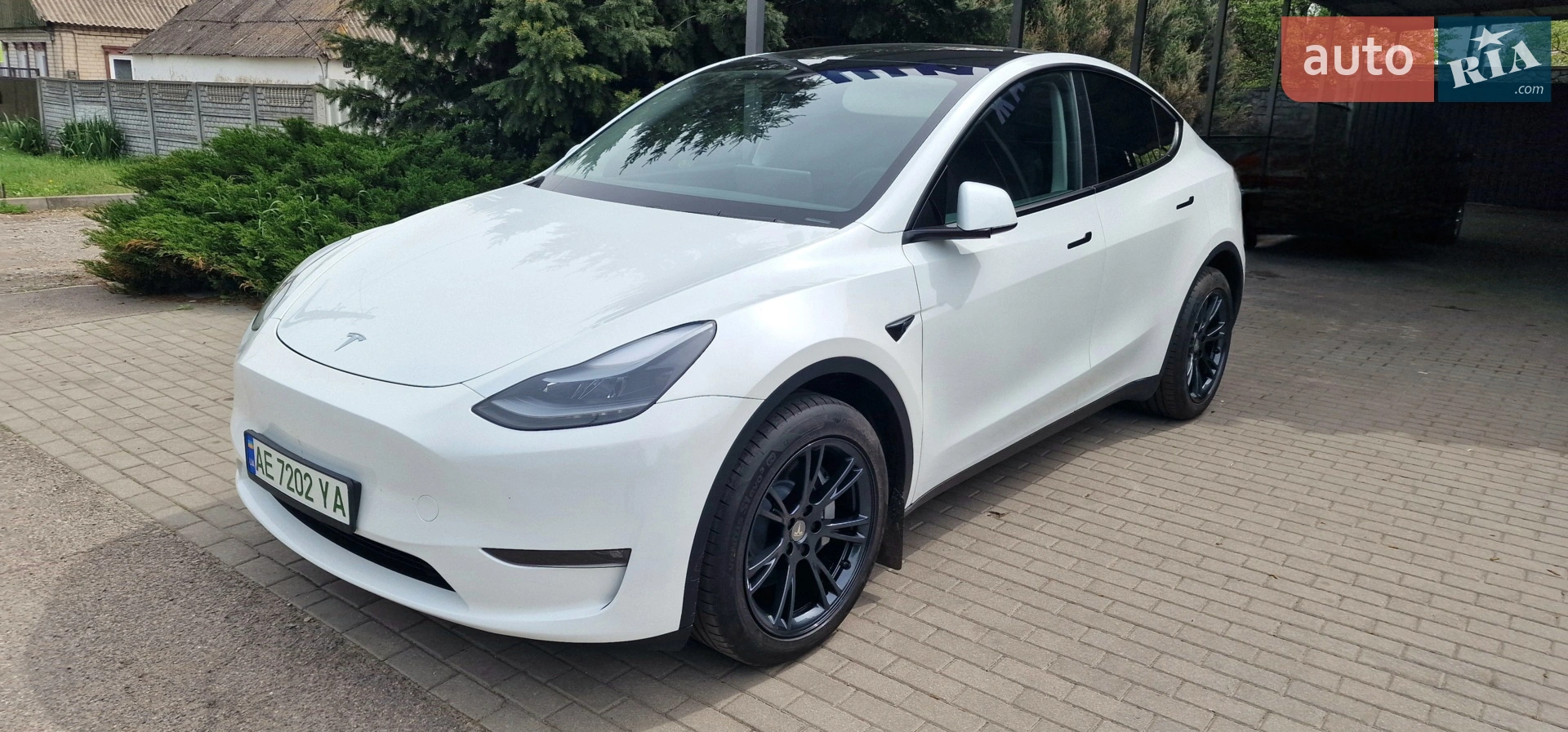 Tesla Model Y, 2023