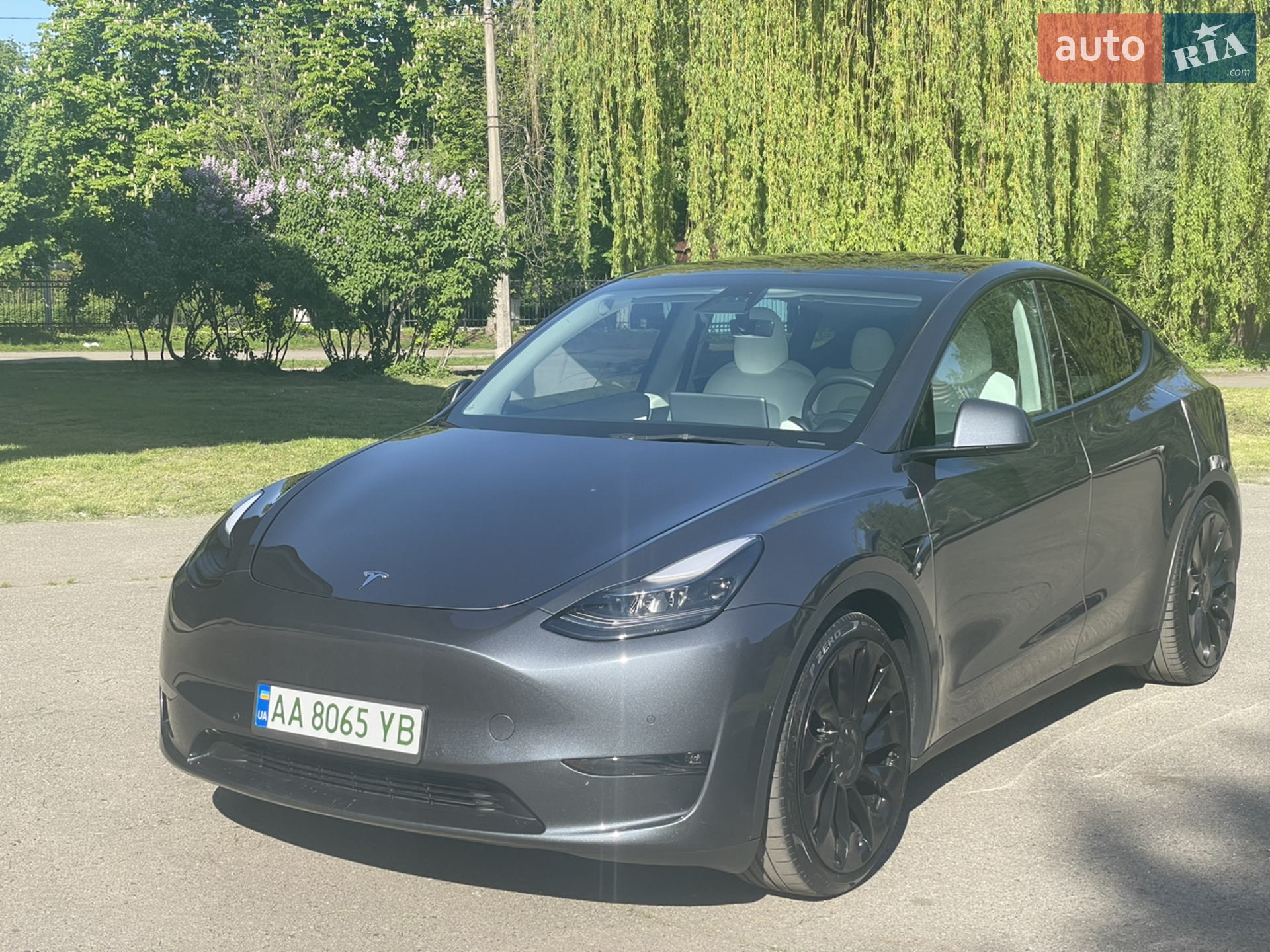 Tesla Model Y, 2022