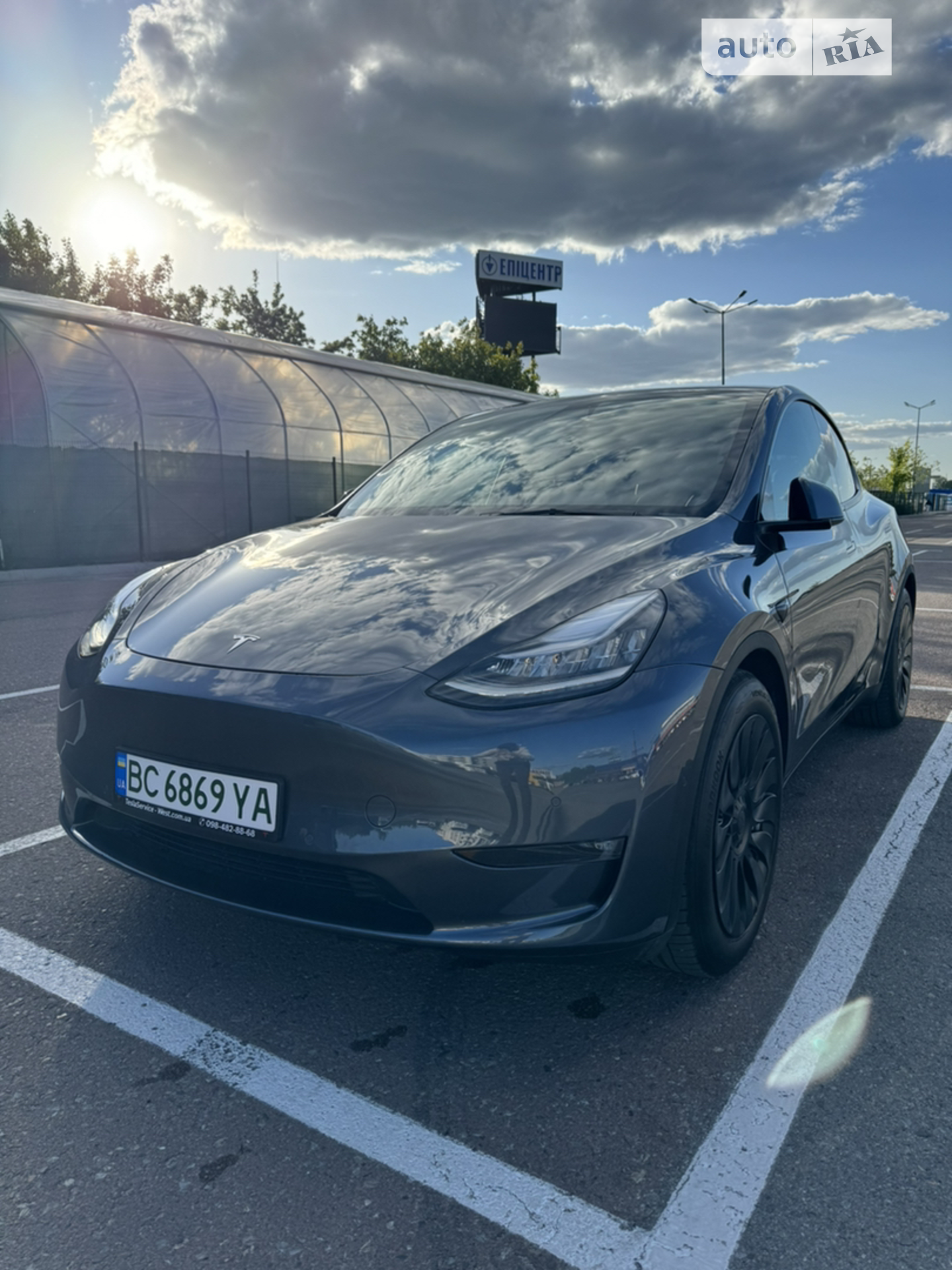Tesla Model Y, 2021