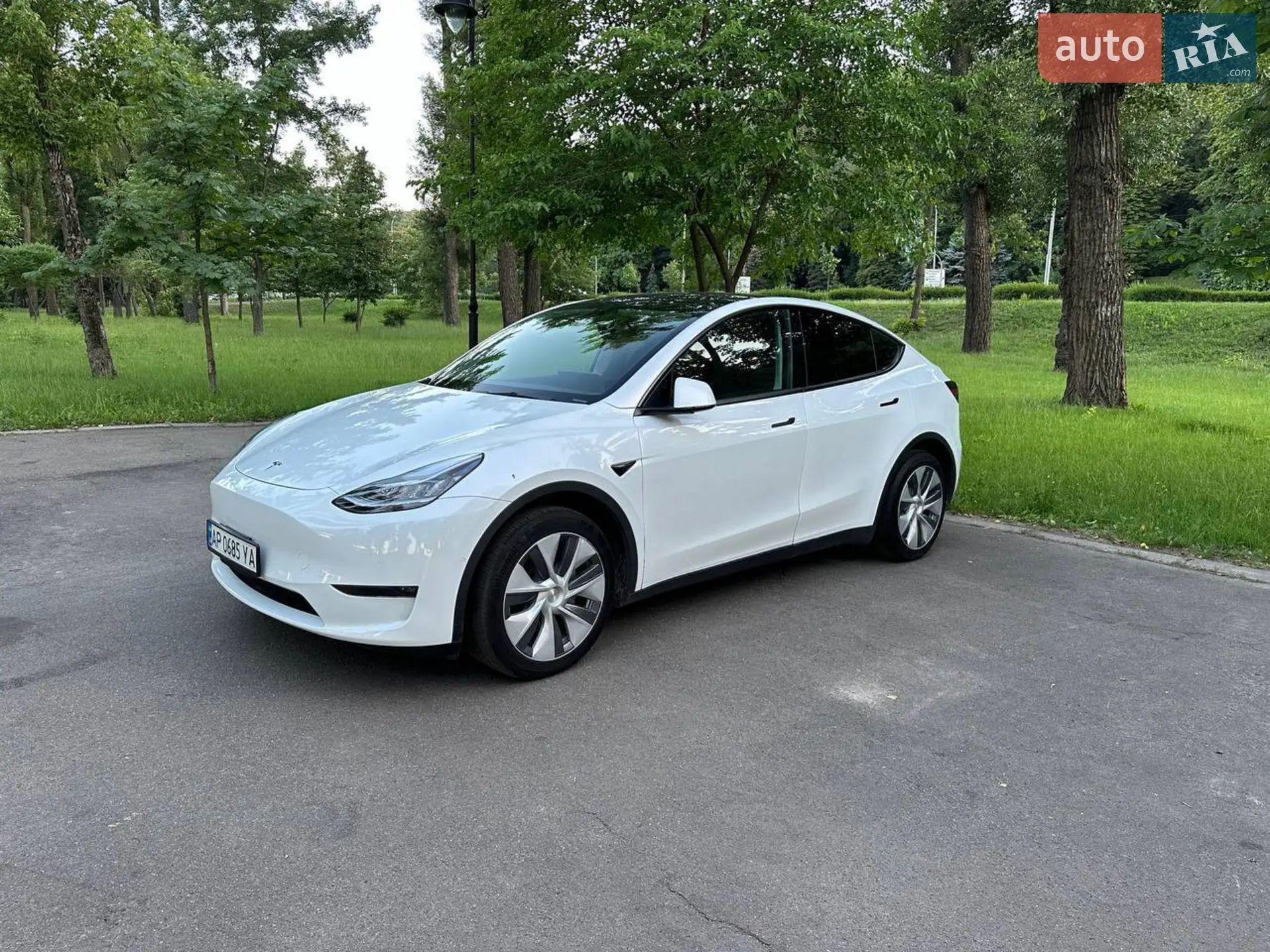 Tesla Model Y, 2022