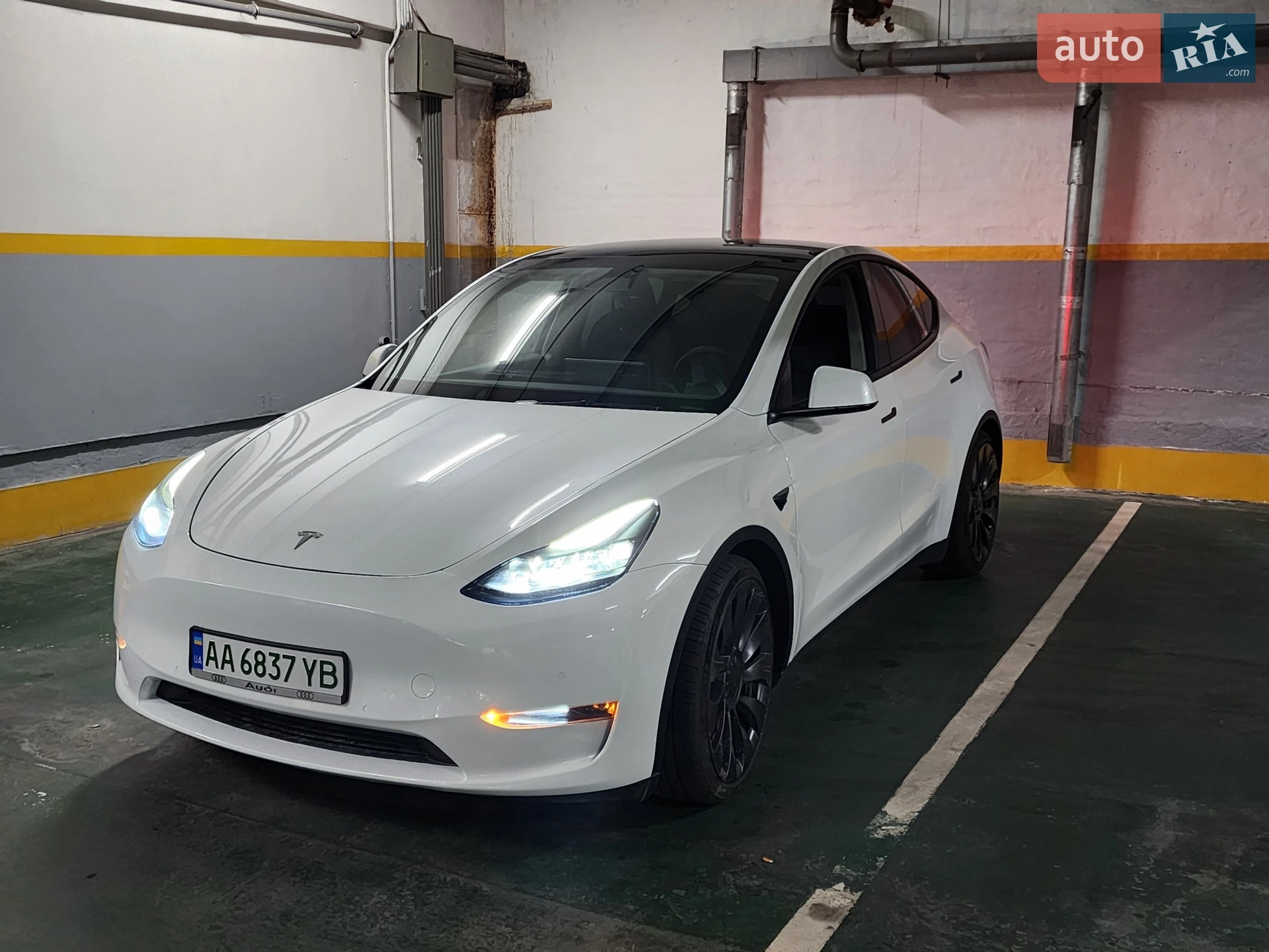 Tesla Model Y, 2022