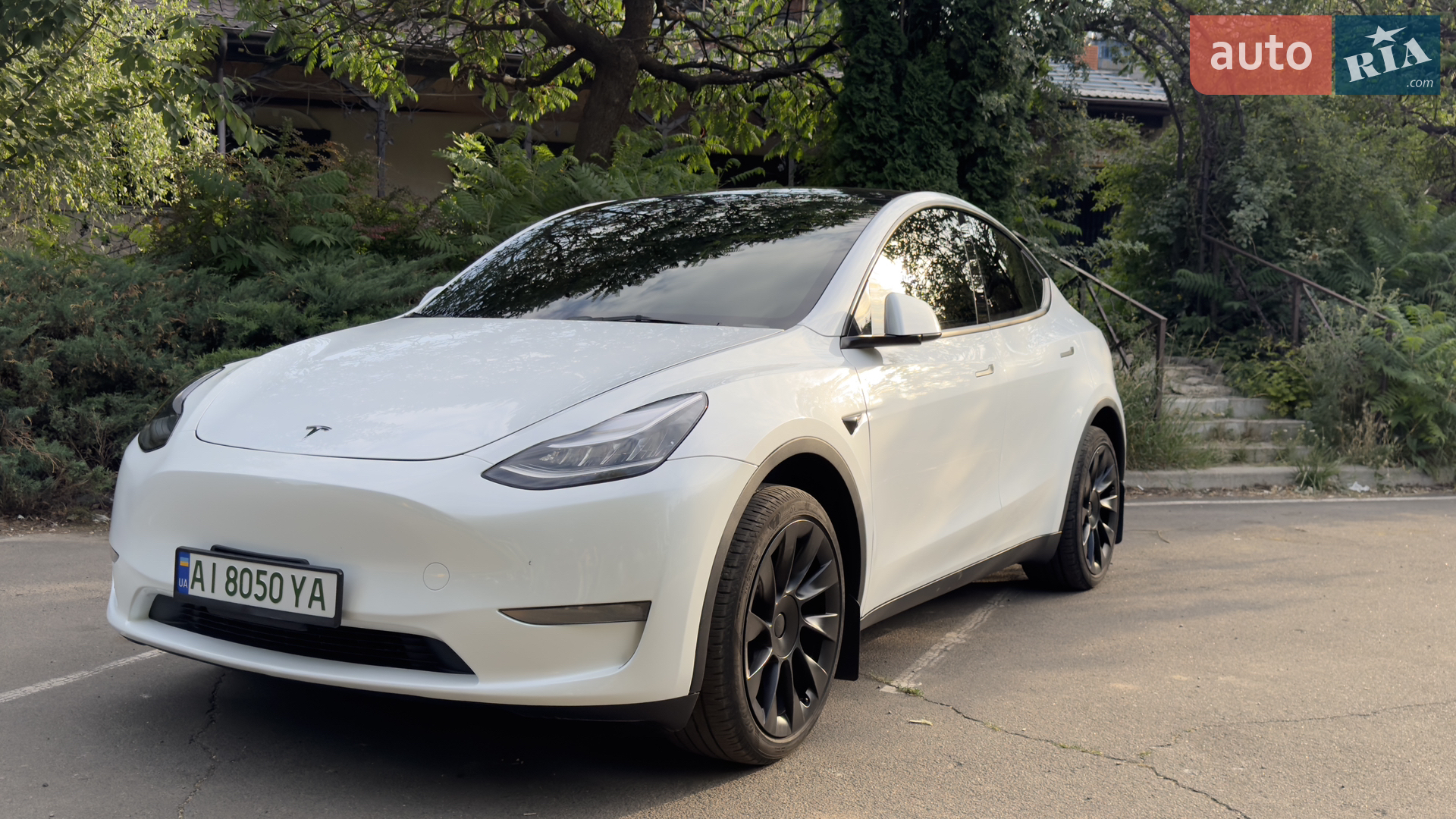 Tesla Model Y, 2023