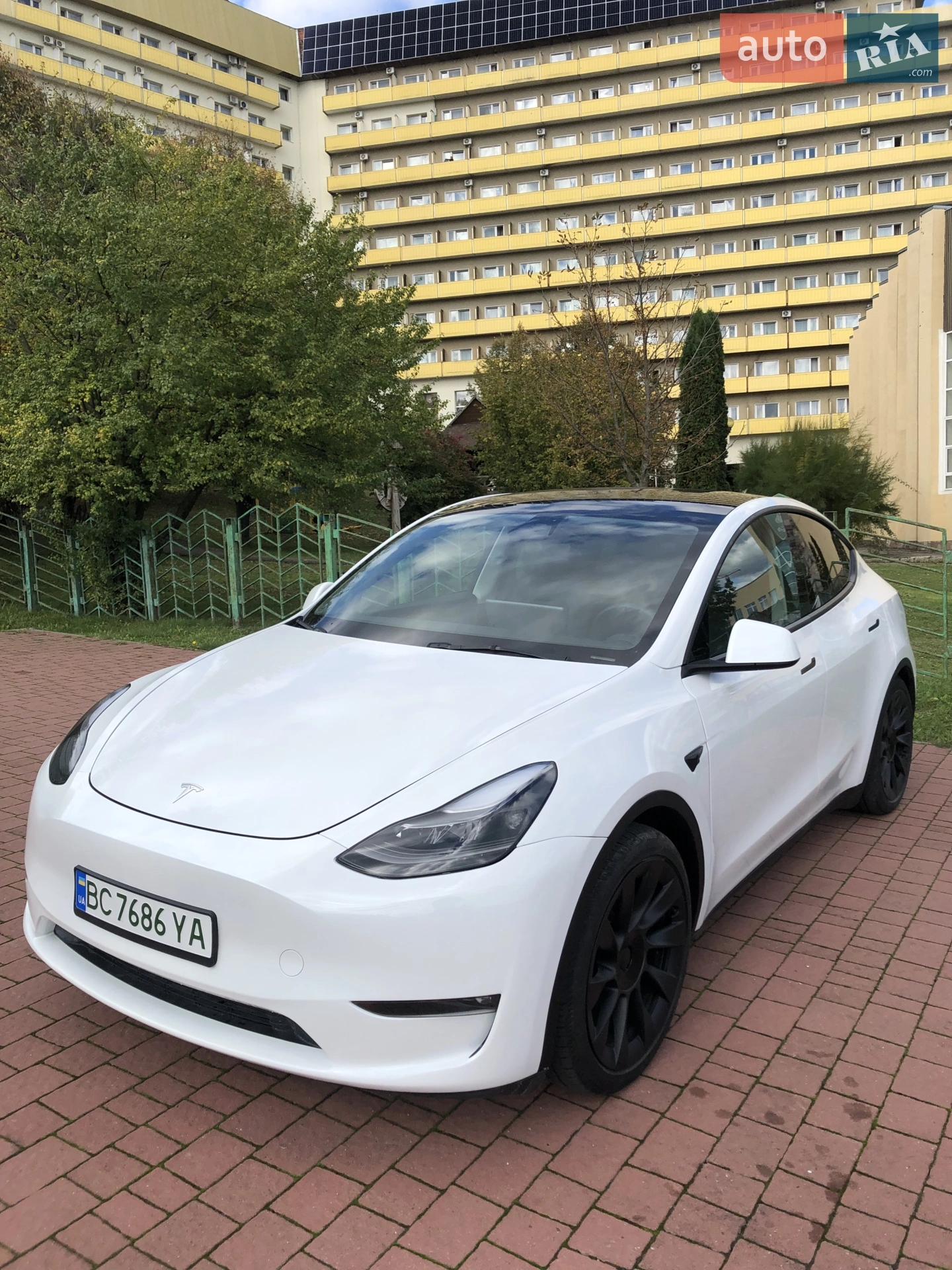 Tesla Model Y, 2023