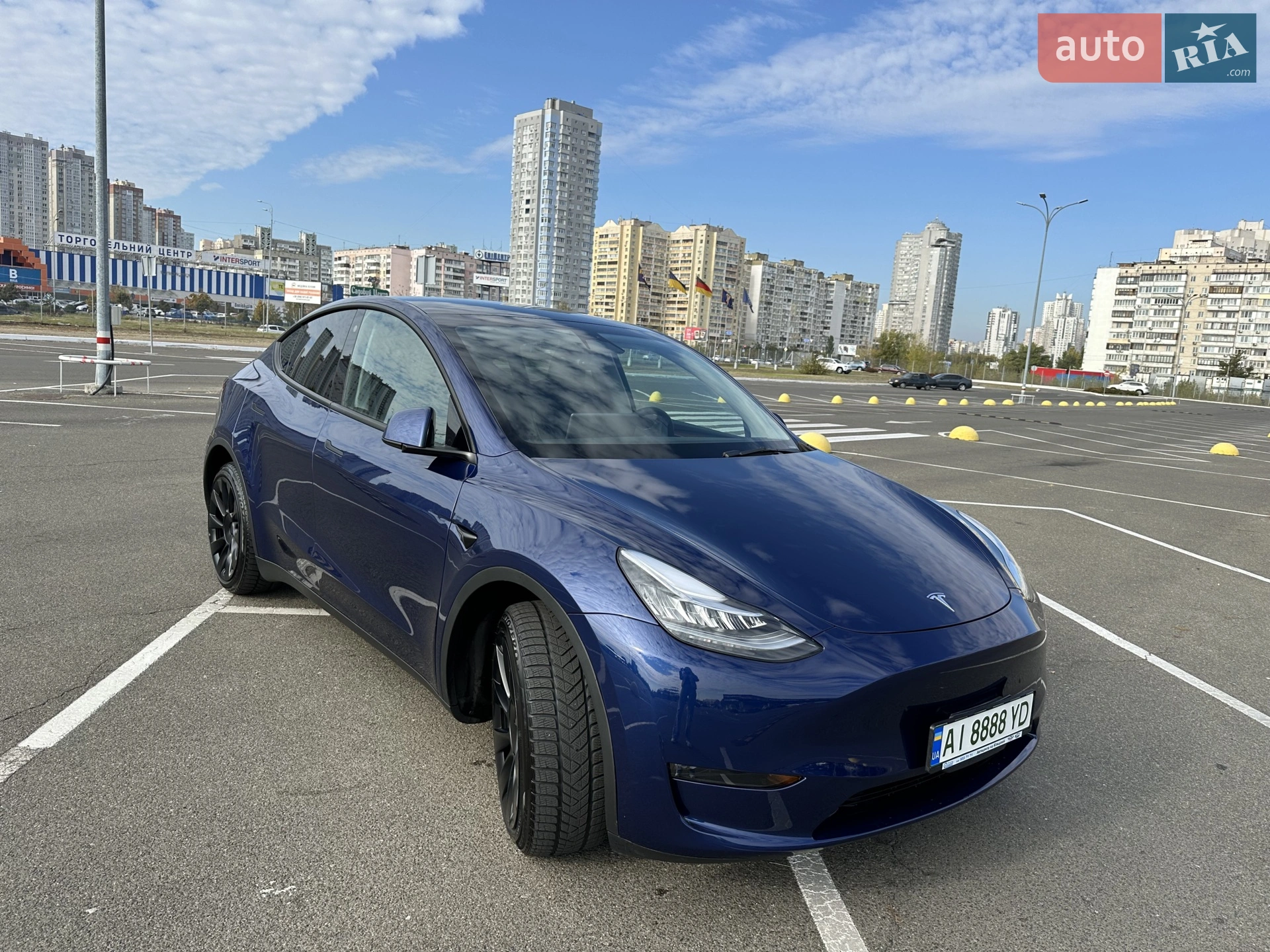 Tesla Model Y, 2023