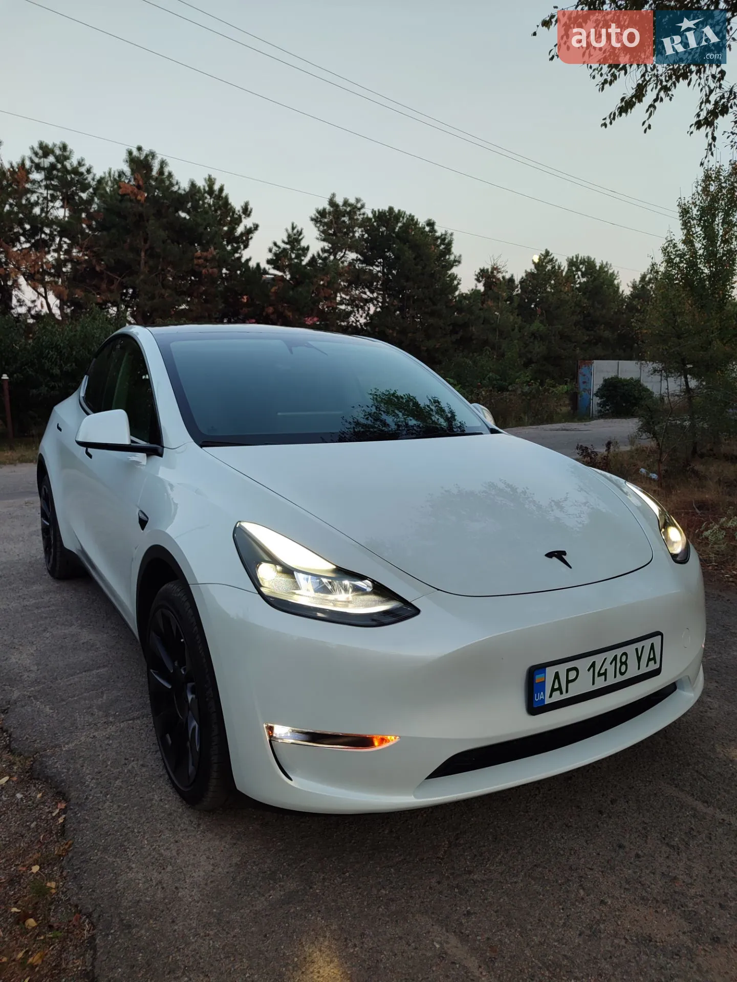 Tesla Model Y, 2023