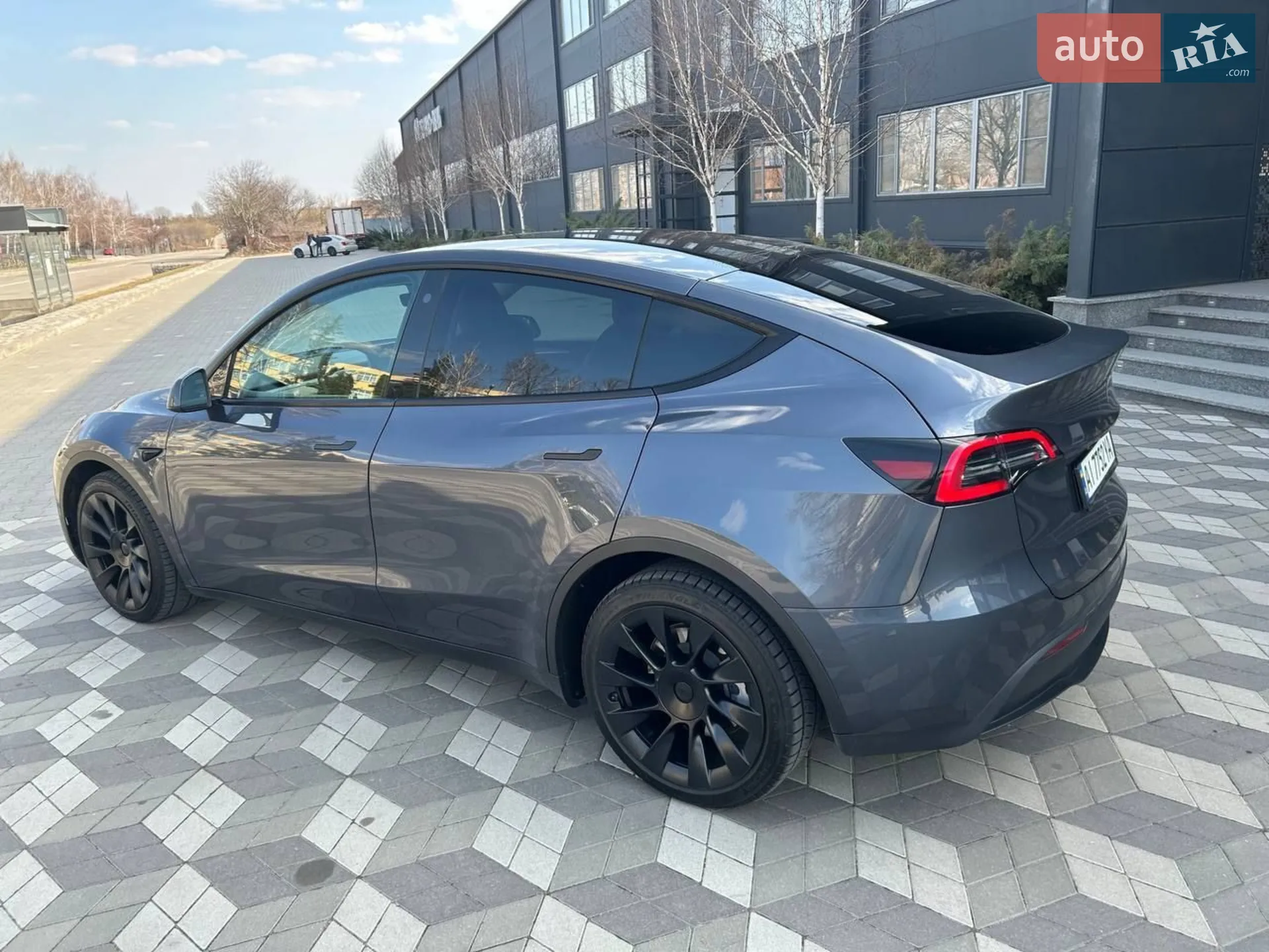 Tesla Model Y, 2023