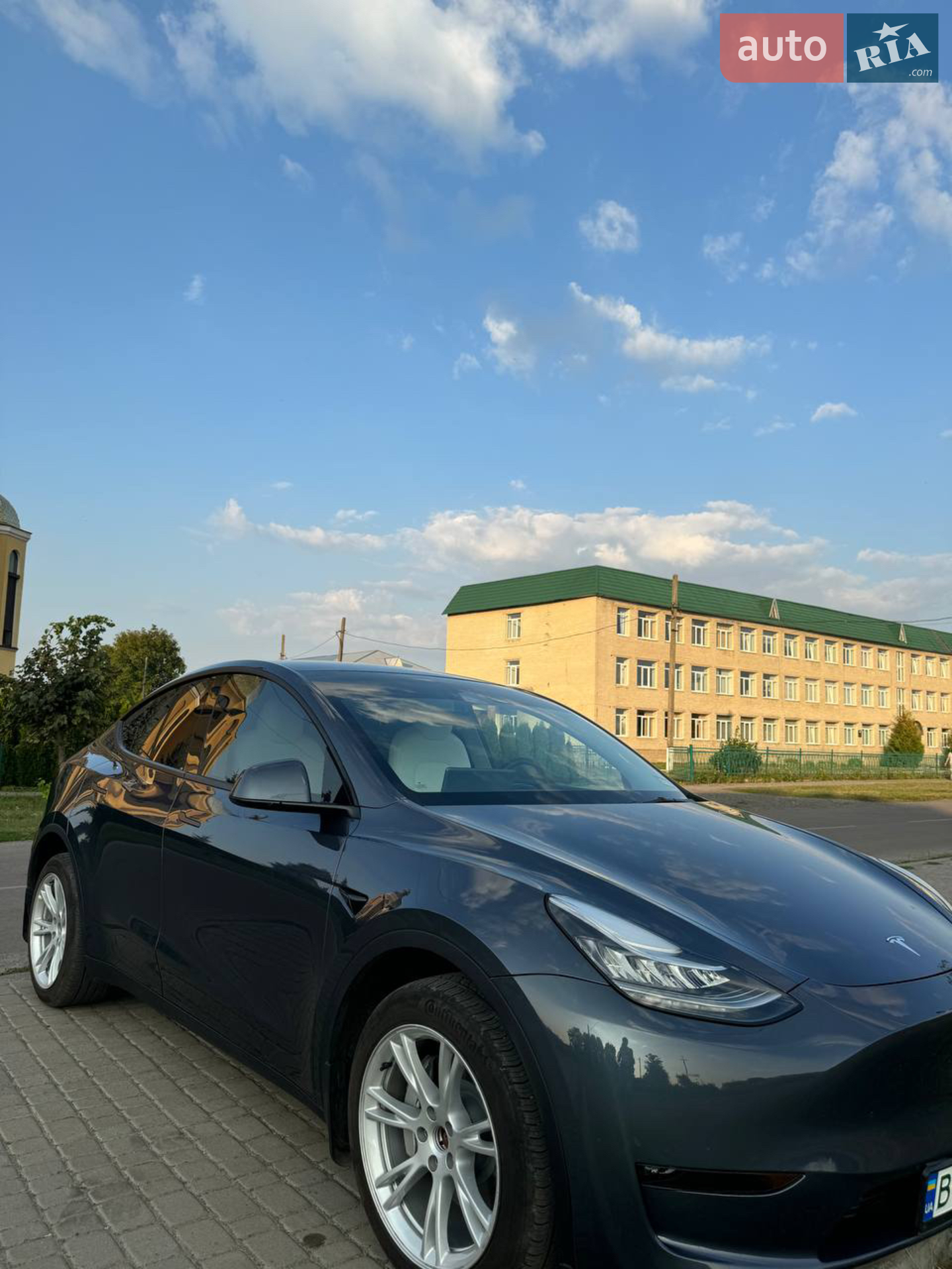 Tesla Model Y, 2023