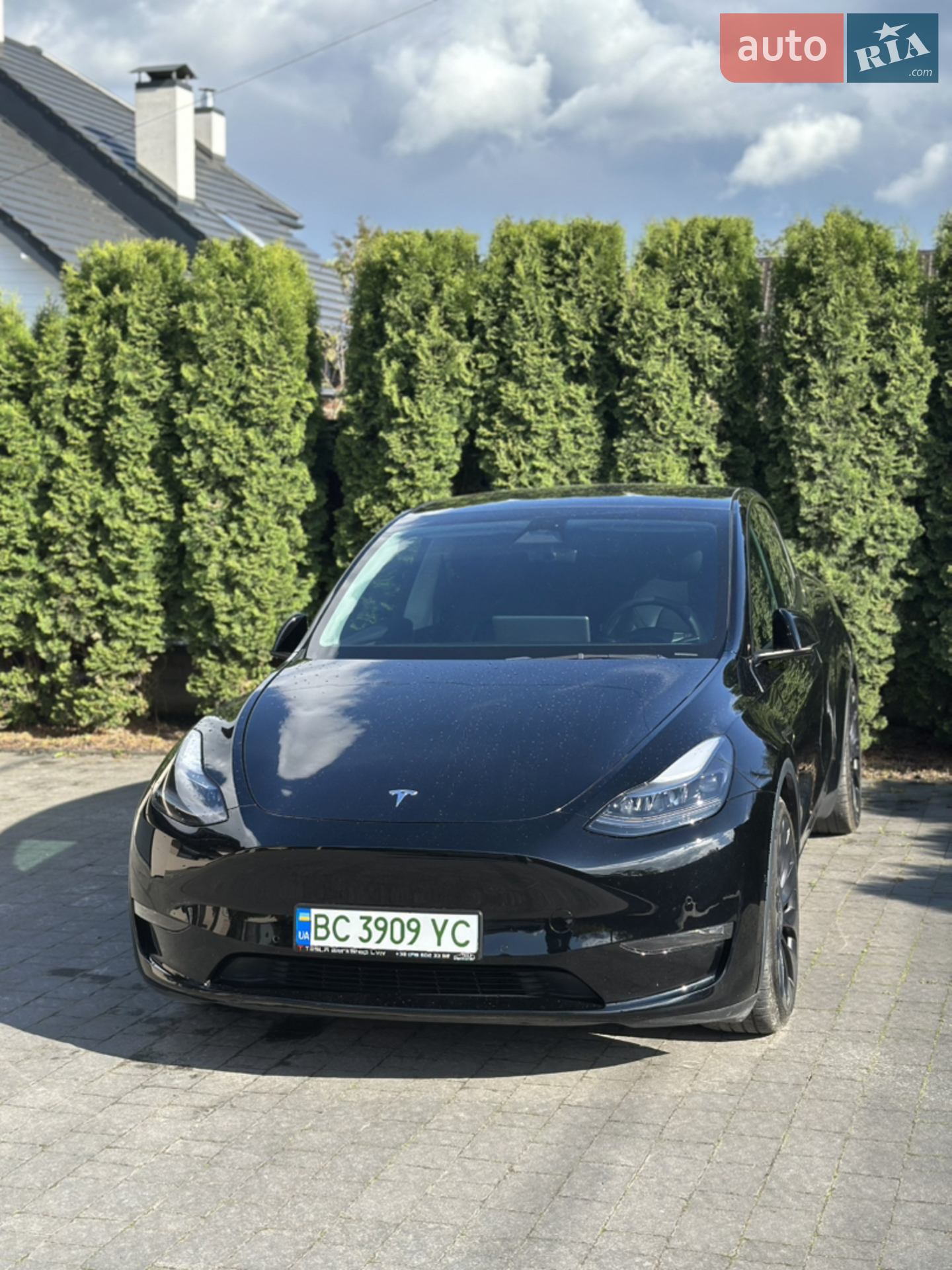 Tesla Model Y, 2022