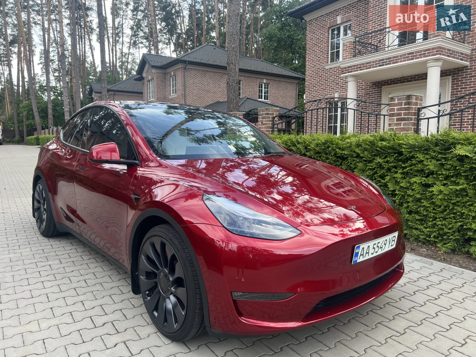Tesla Model Y, 2024