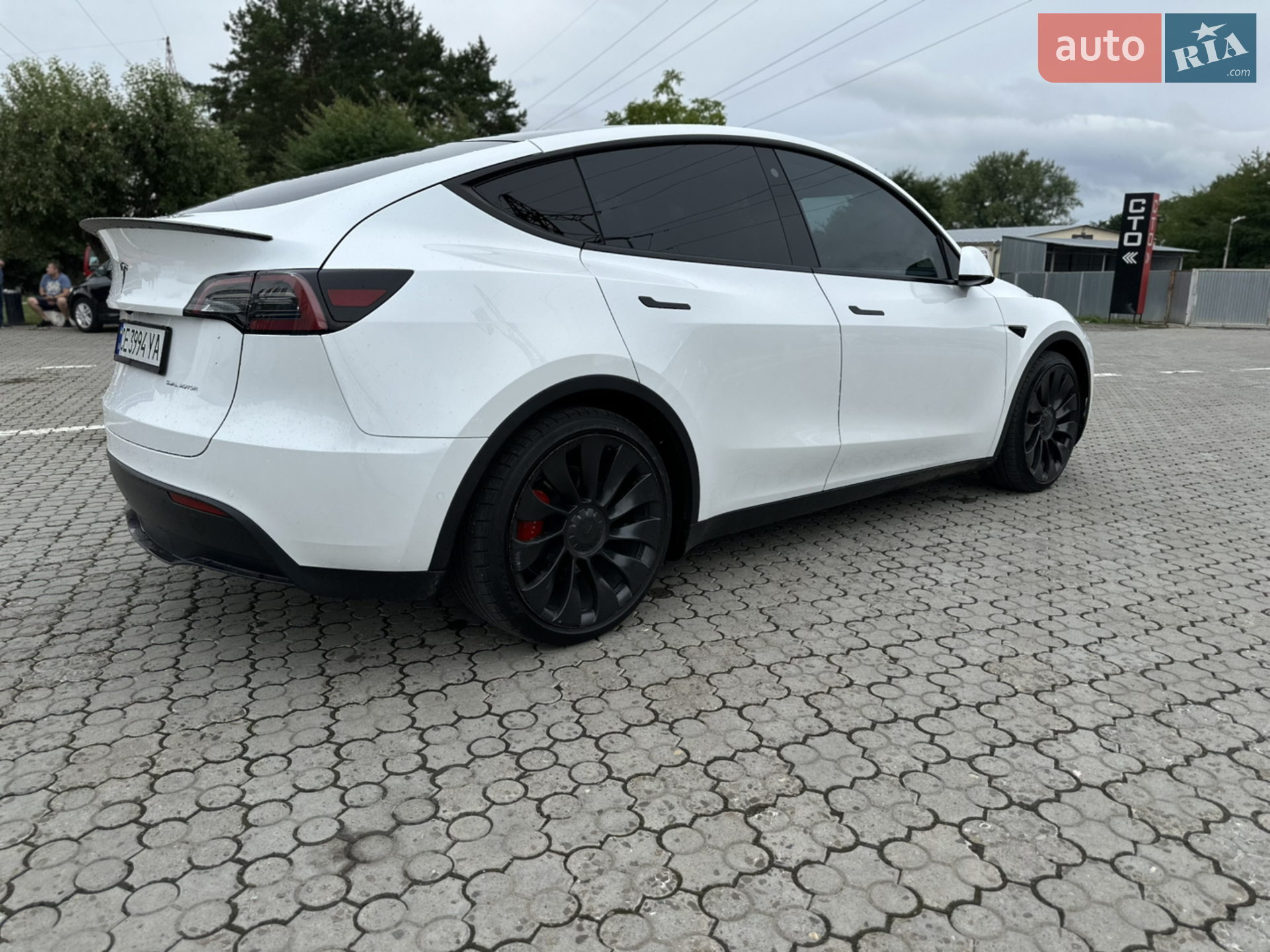 Tesla Model Y, 2022