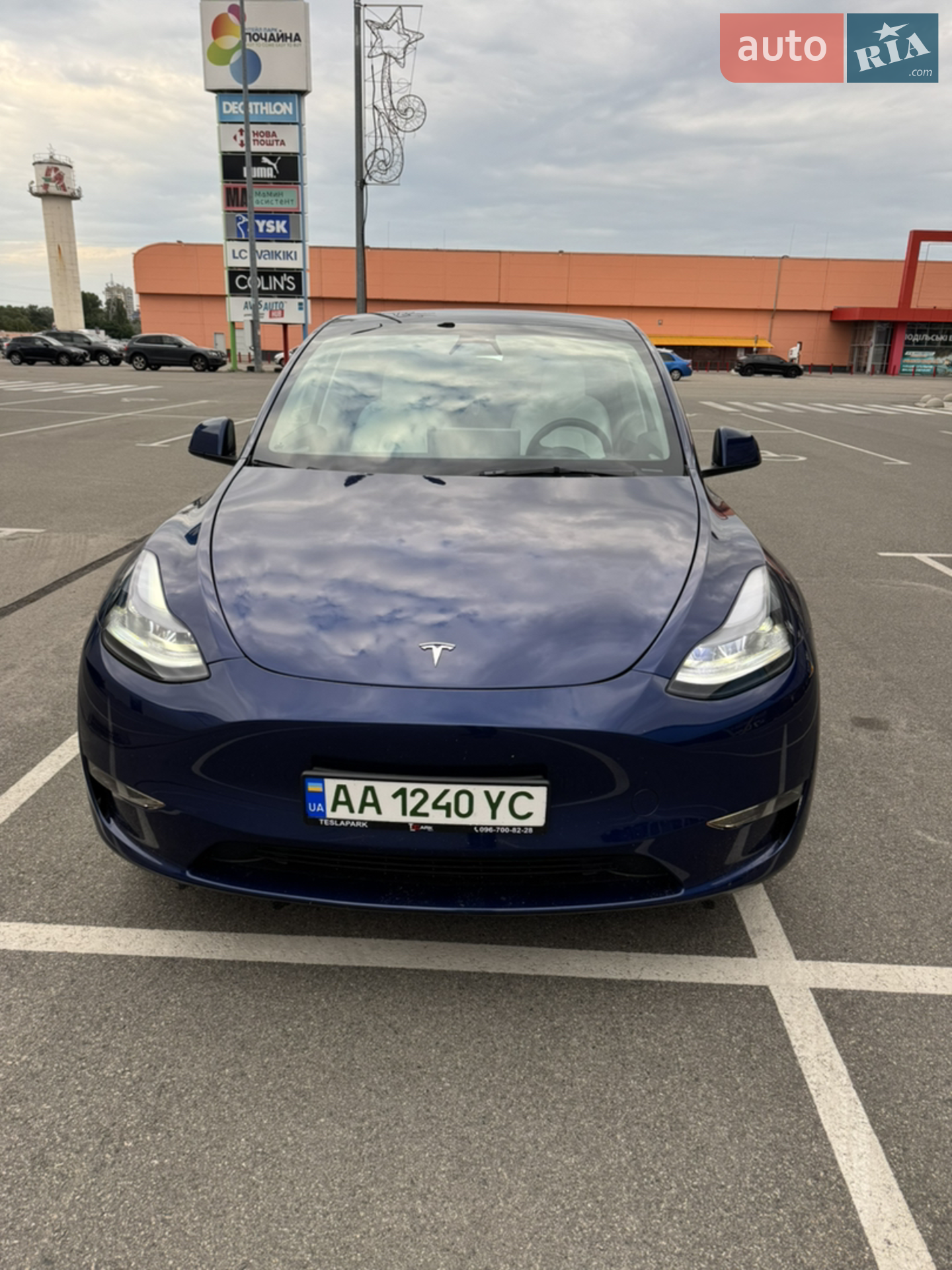 Tesla Model Y, 2023