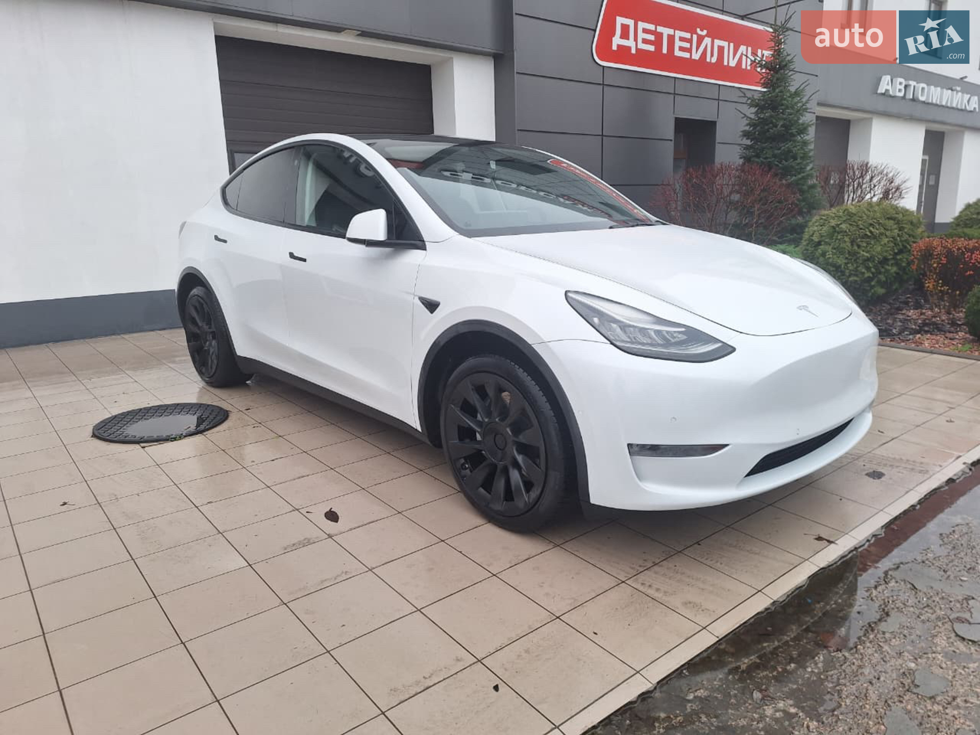 Tesla Model Y, 2021