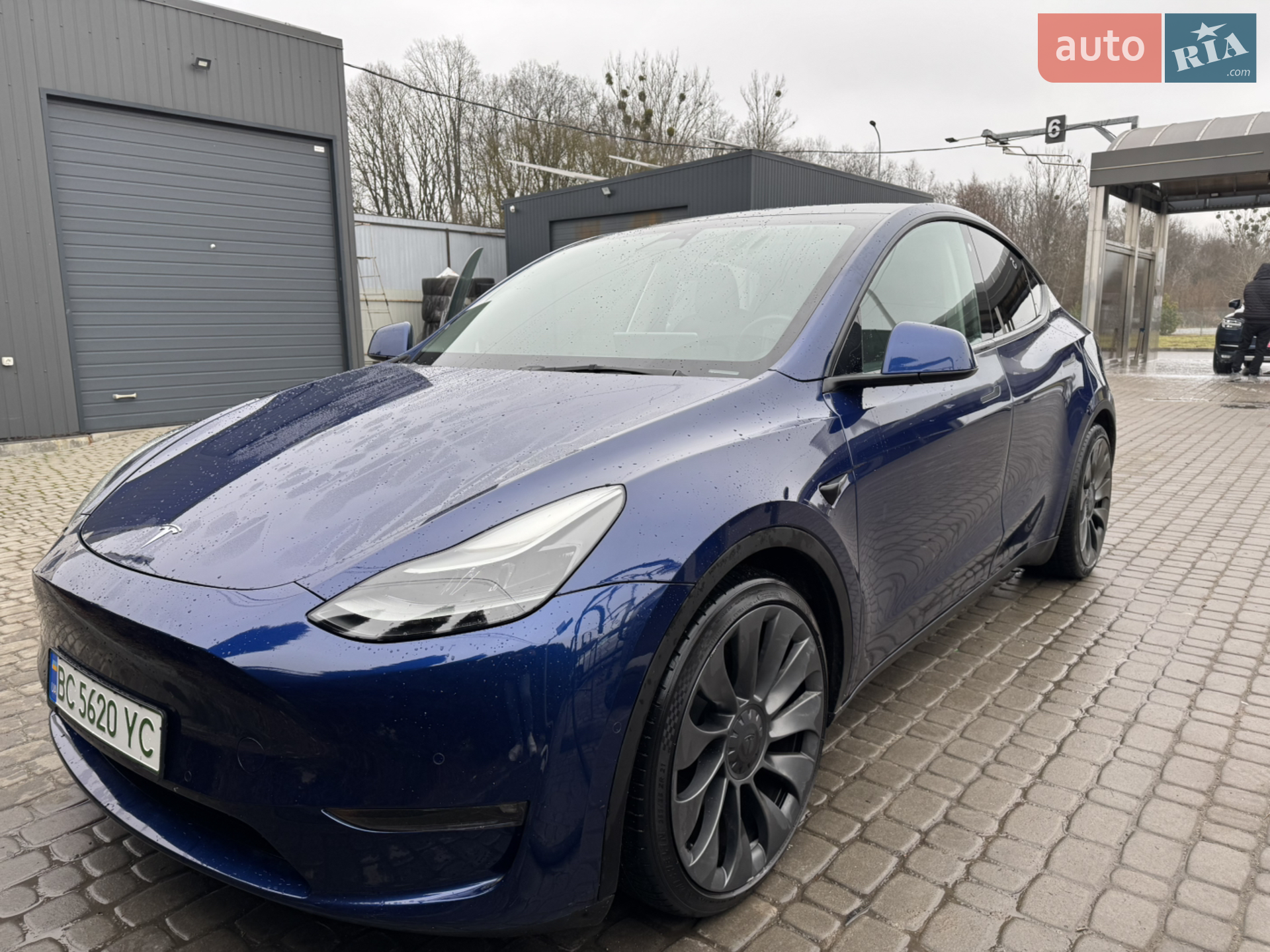 Tesla Model Y, 2022