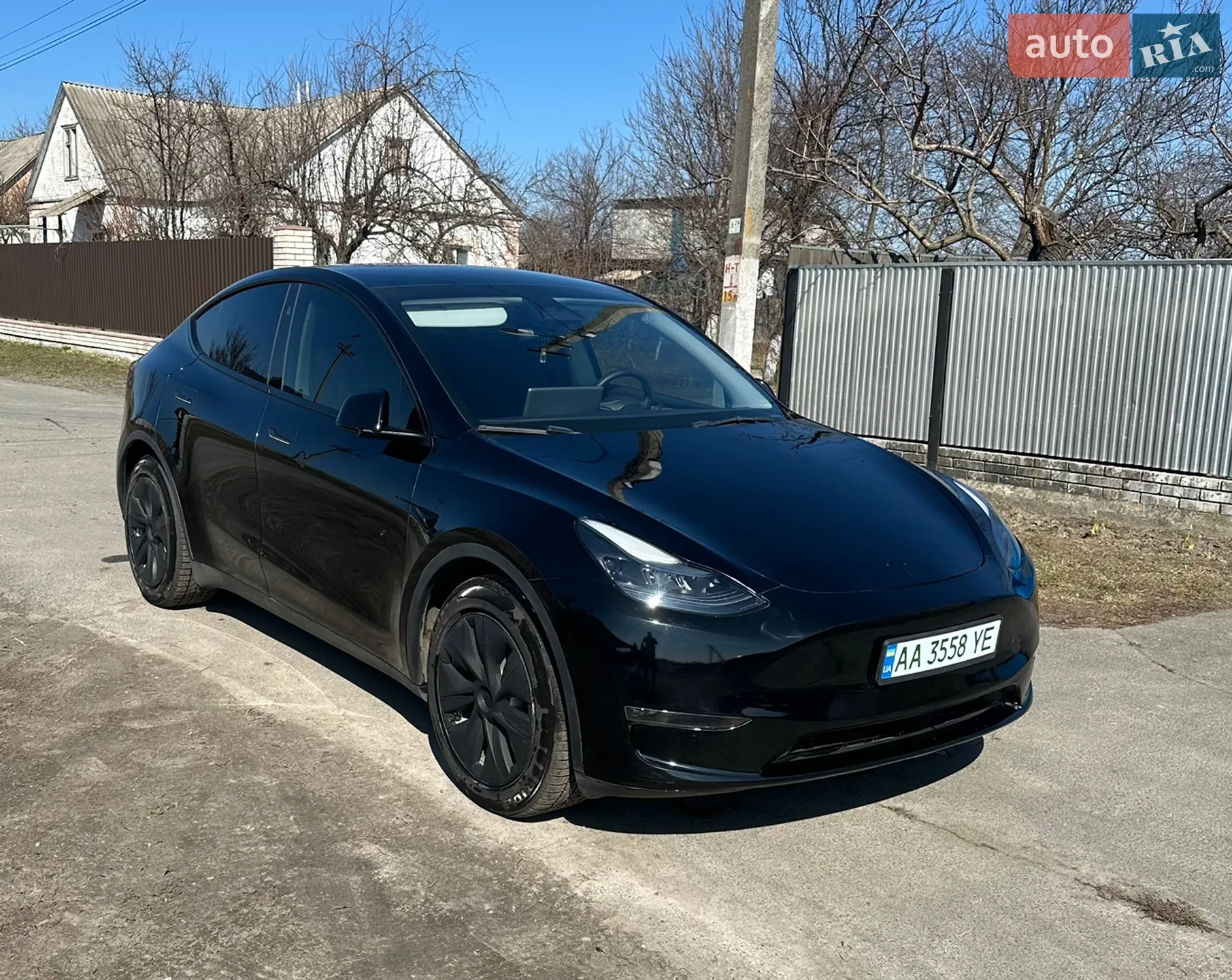 Tesla Model Y, 2023