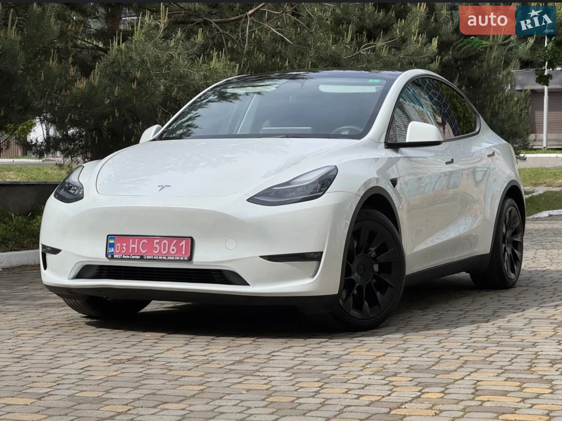 Tesla Model Y, 2021