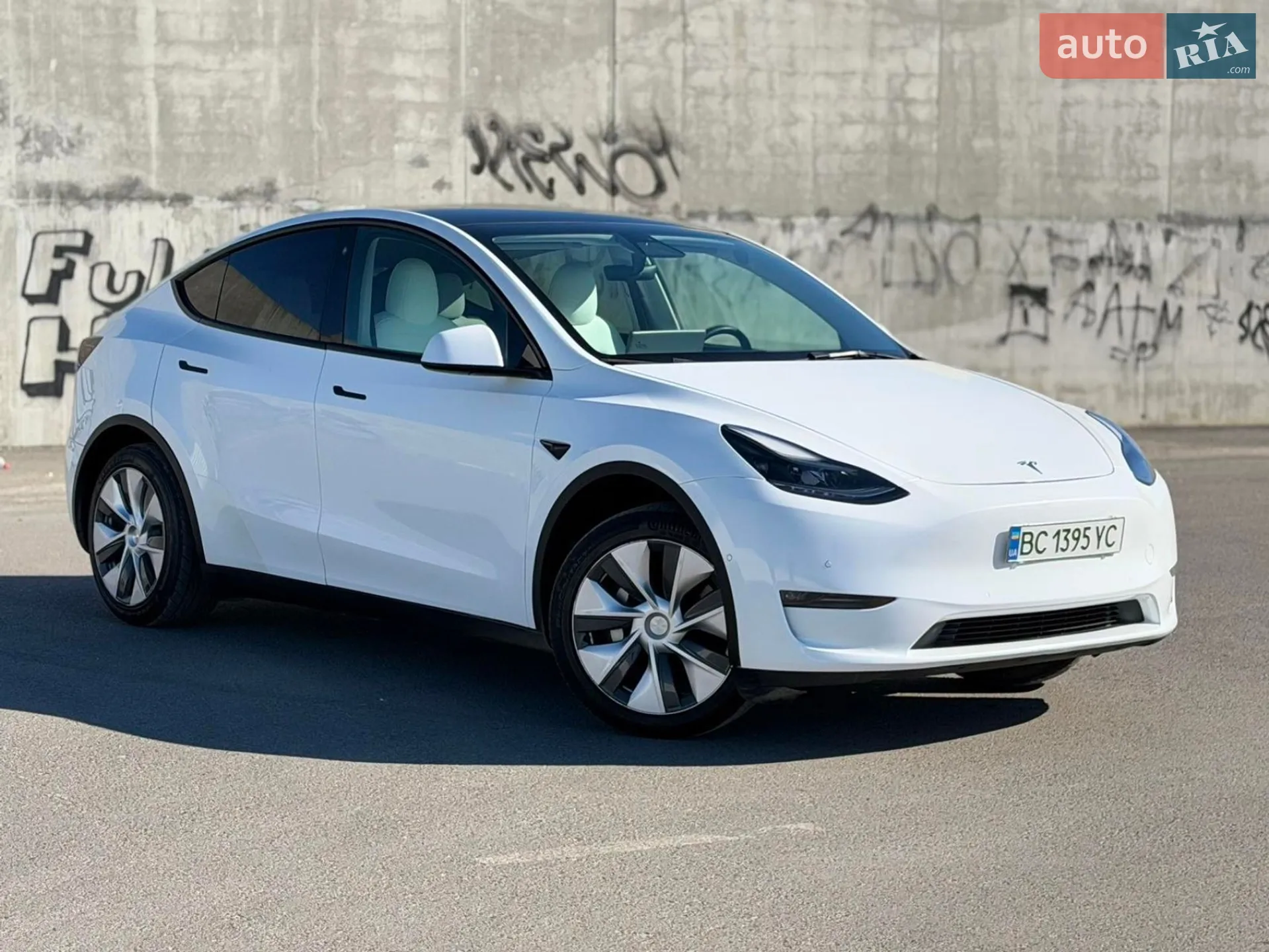 Tesla Model Y, 2021