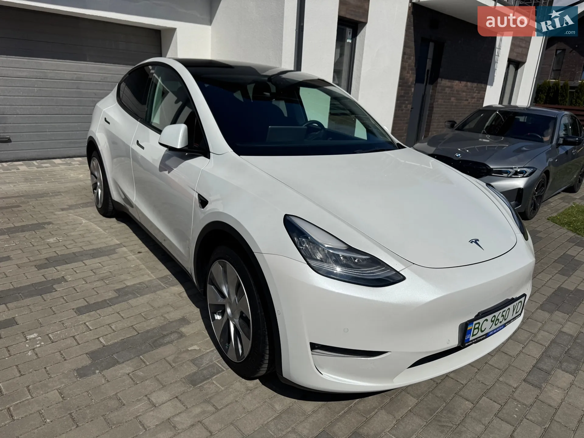 Tesla Model Y, 2021