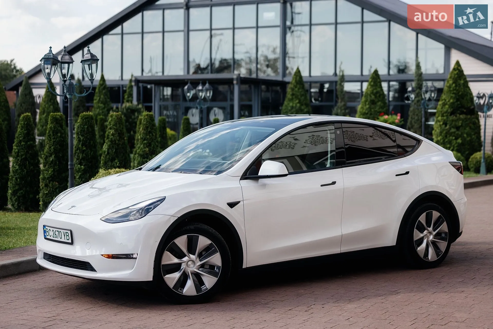 Tesla Model Y, 2022