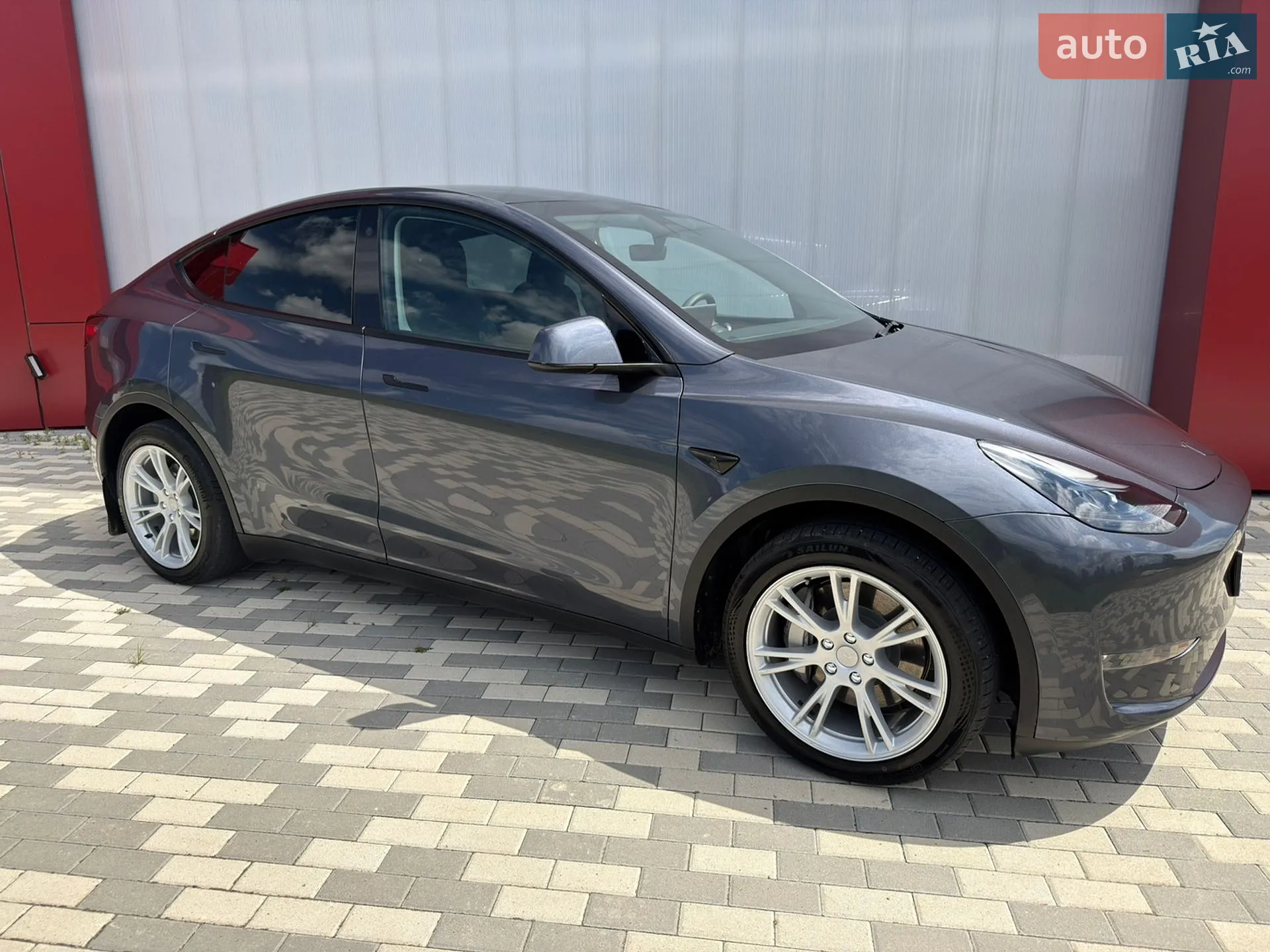 Tesla Model Y, 2023