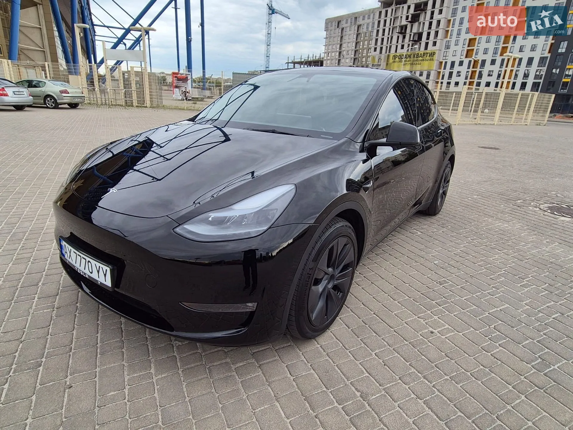 Tesla Model Y, 2024