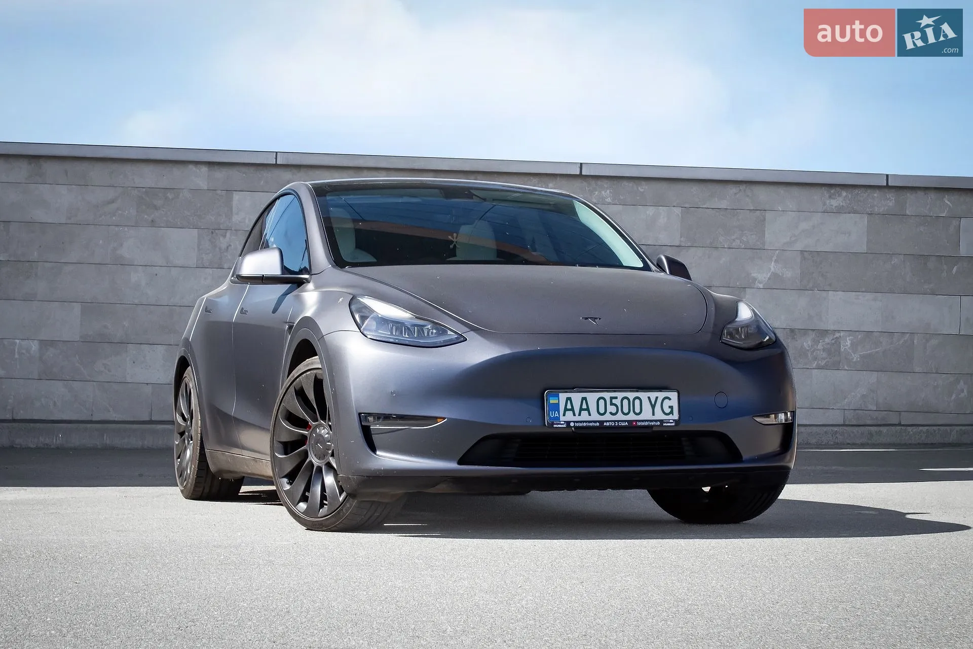 Tesla Model Y, 2022
