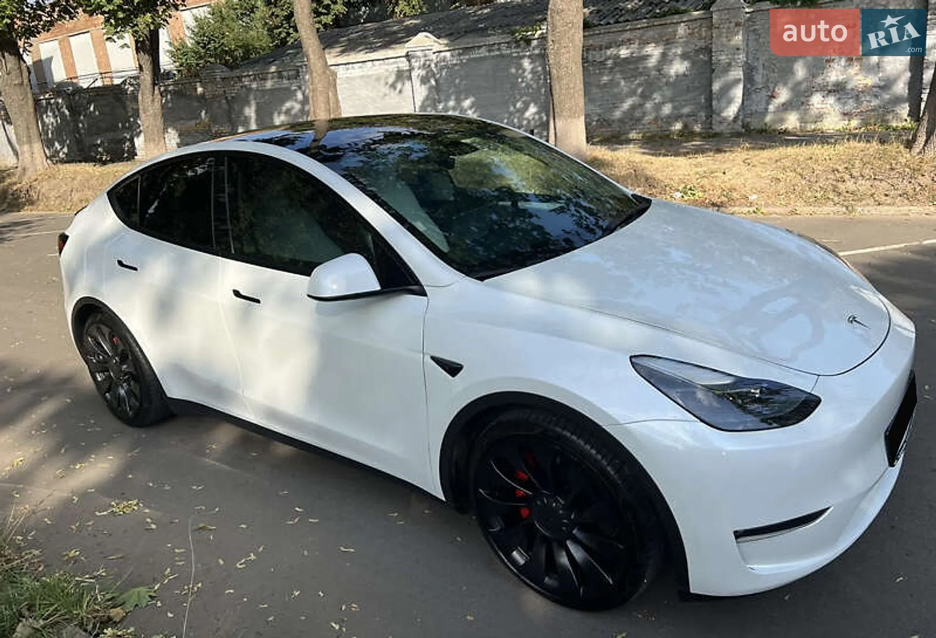 Tesla Model Y, 2022