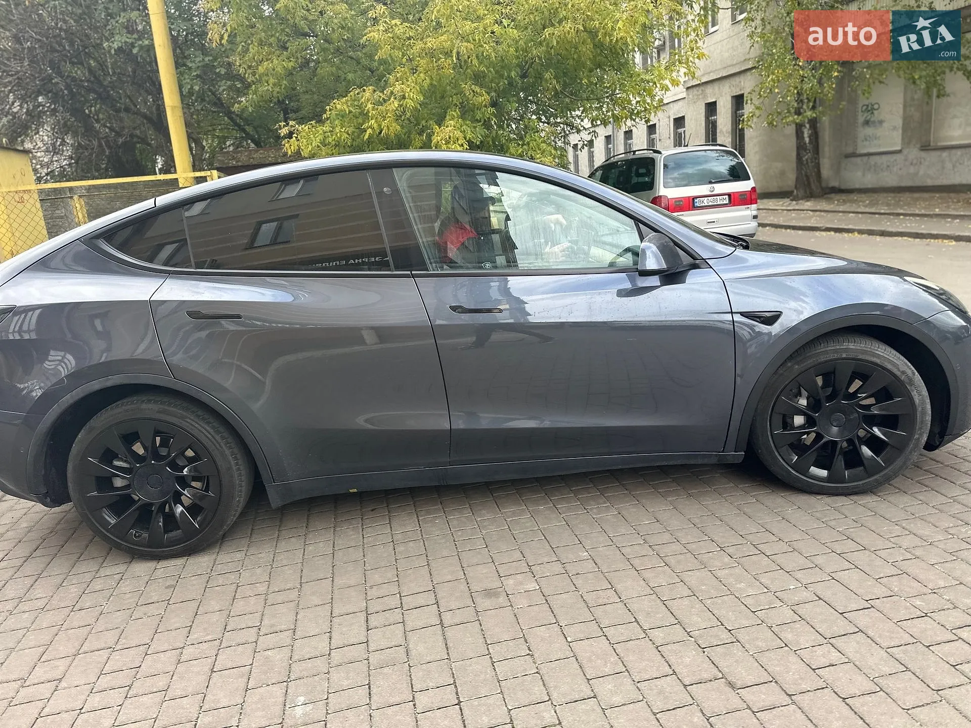 Tesla Model Y, 2023