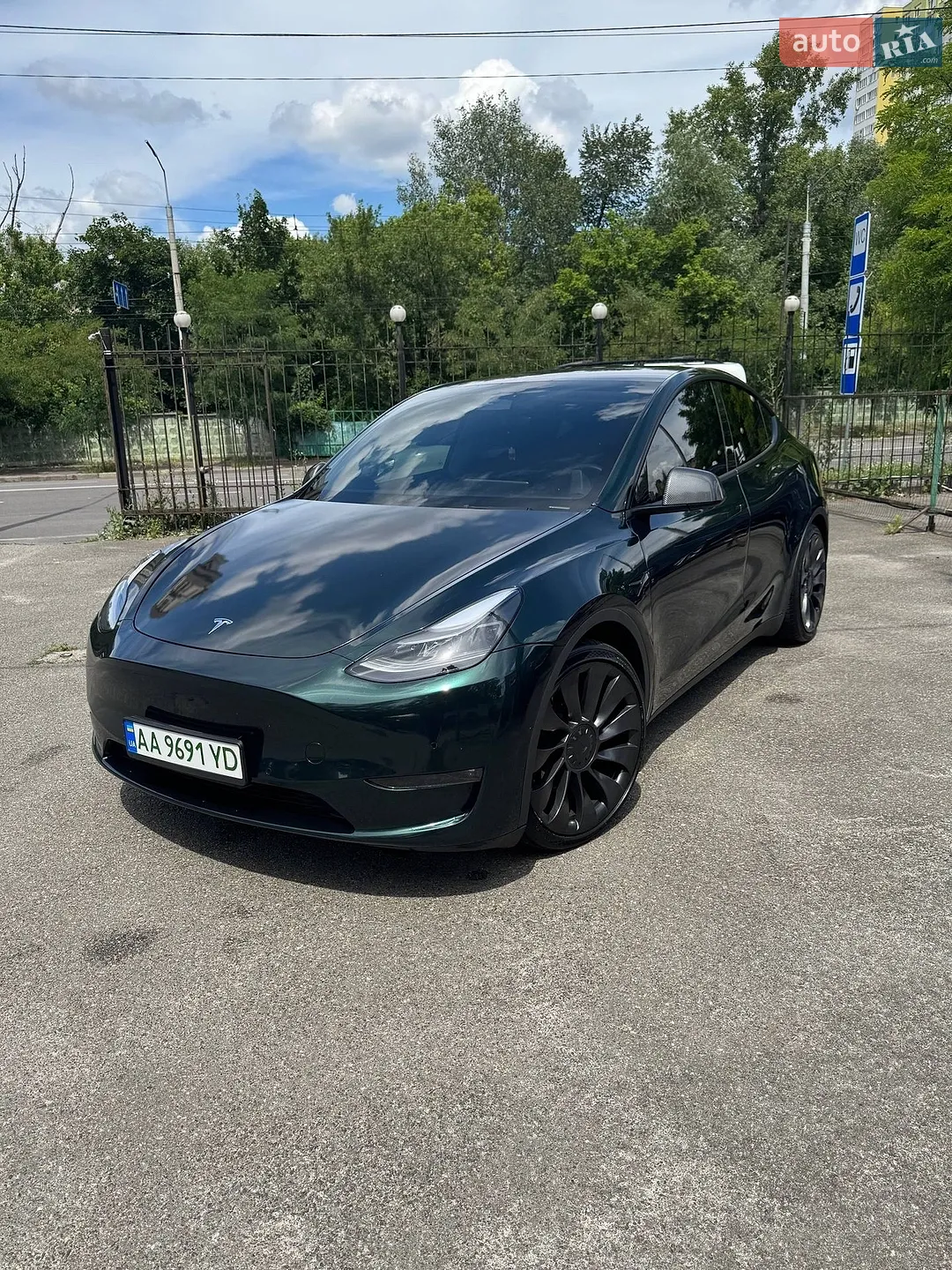 Tesla Model Y, 2022