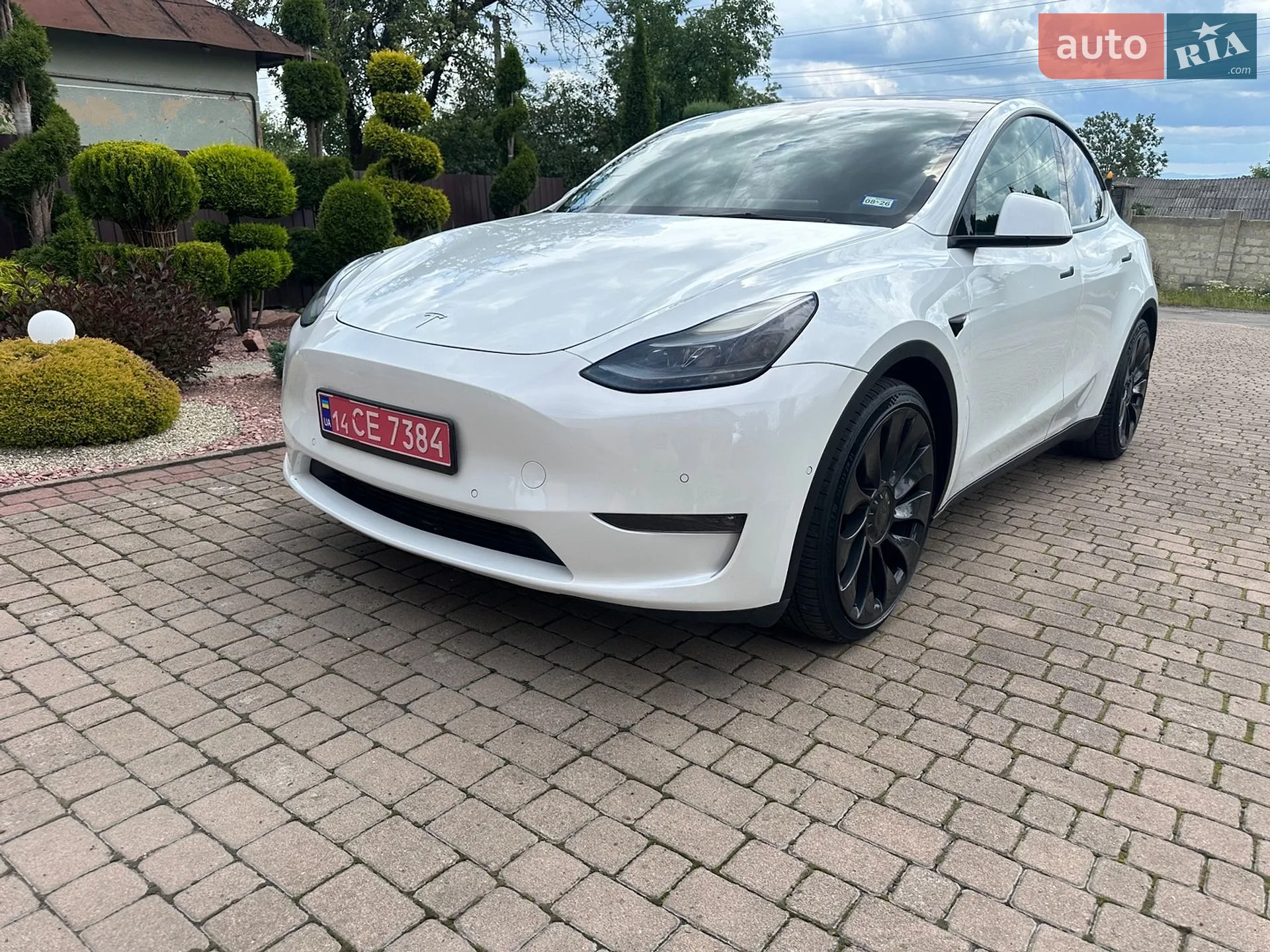 Tesla Model Y, 2022