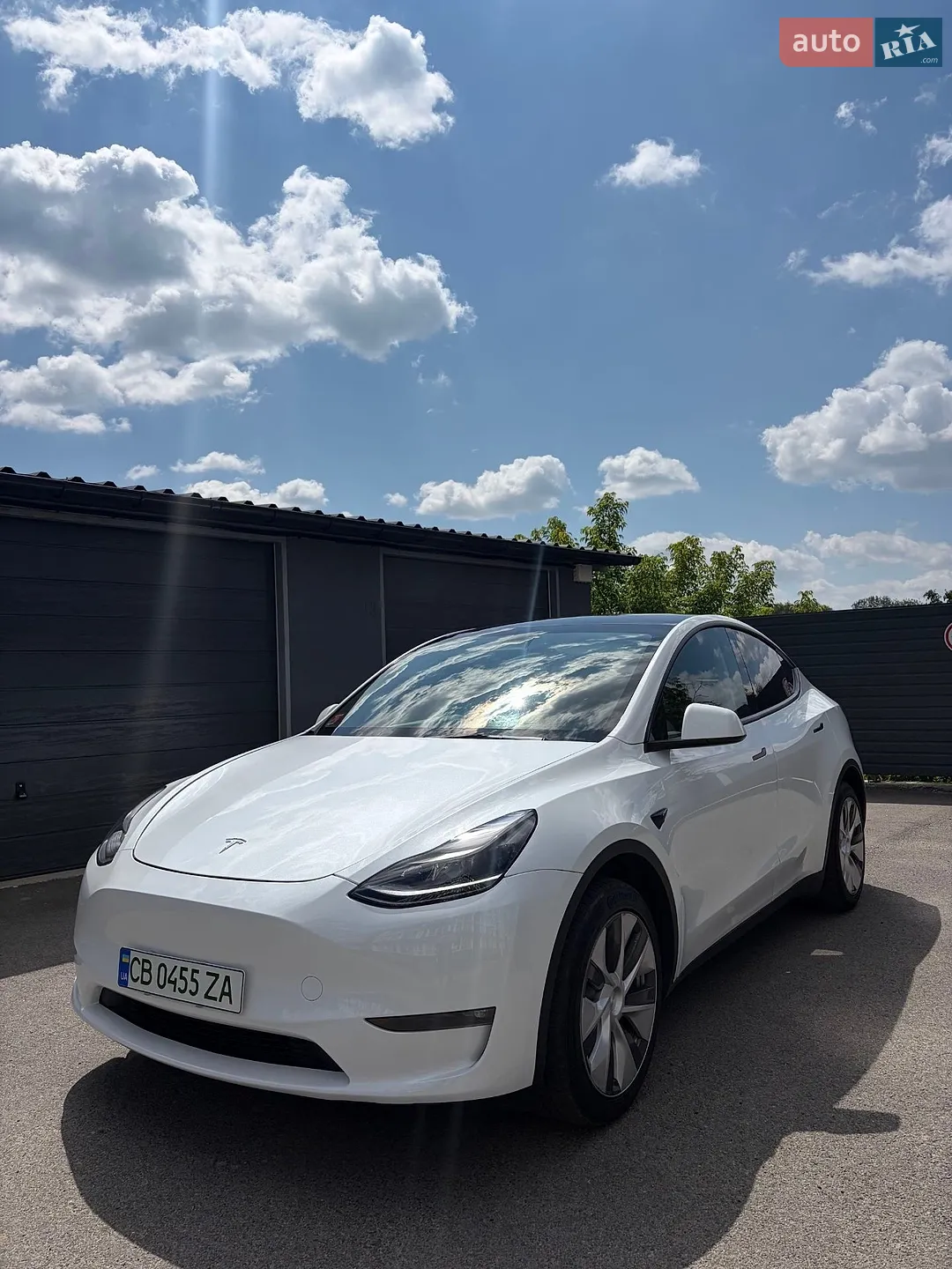 Tesla Model Y, 2023
