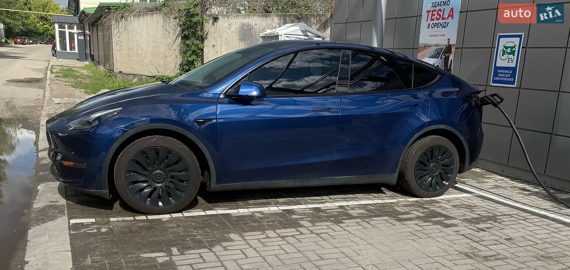 Tesla Model Y, 2021