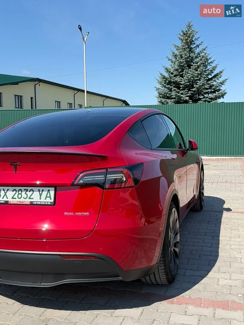 Tesla Model Y, 2022