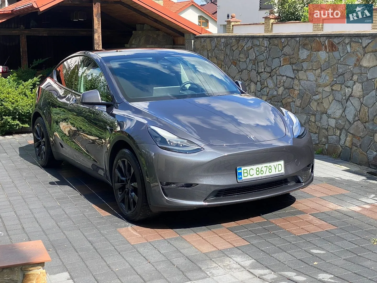 Tesla Model Y, 2023