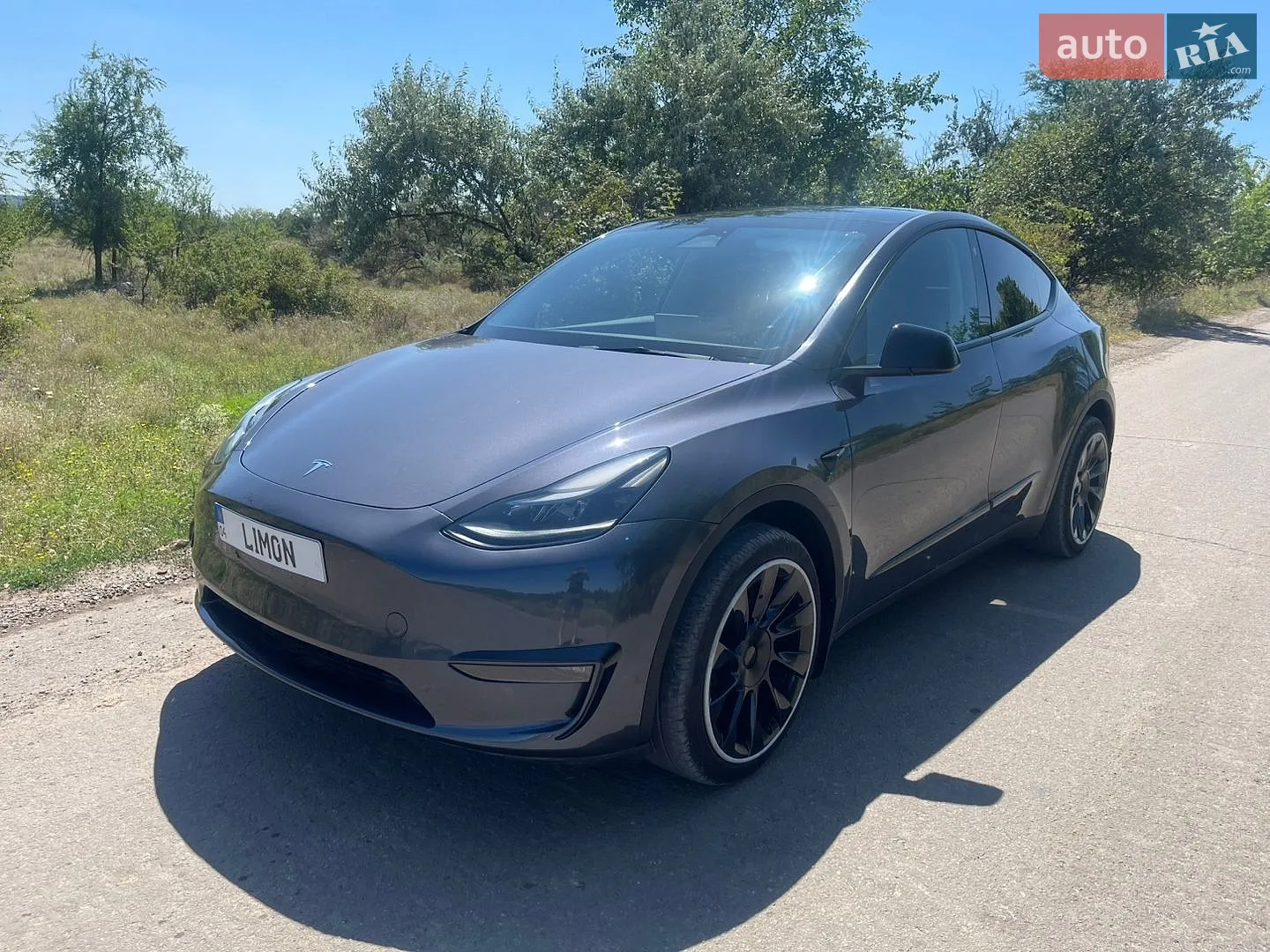 Tesla Model Y, 2023