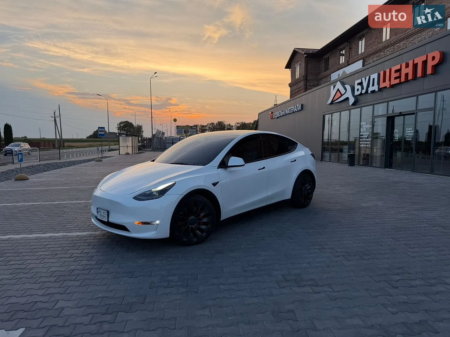 Tesla Model Y, 2022