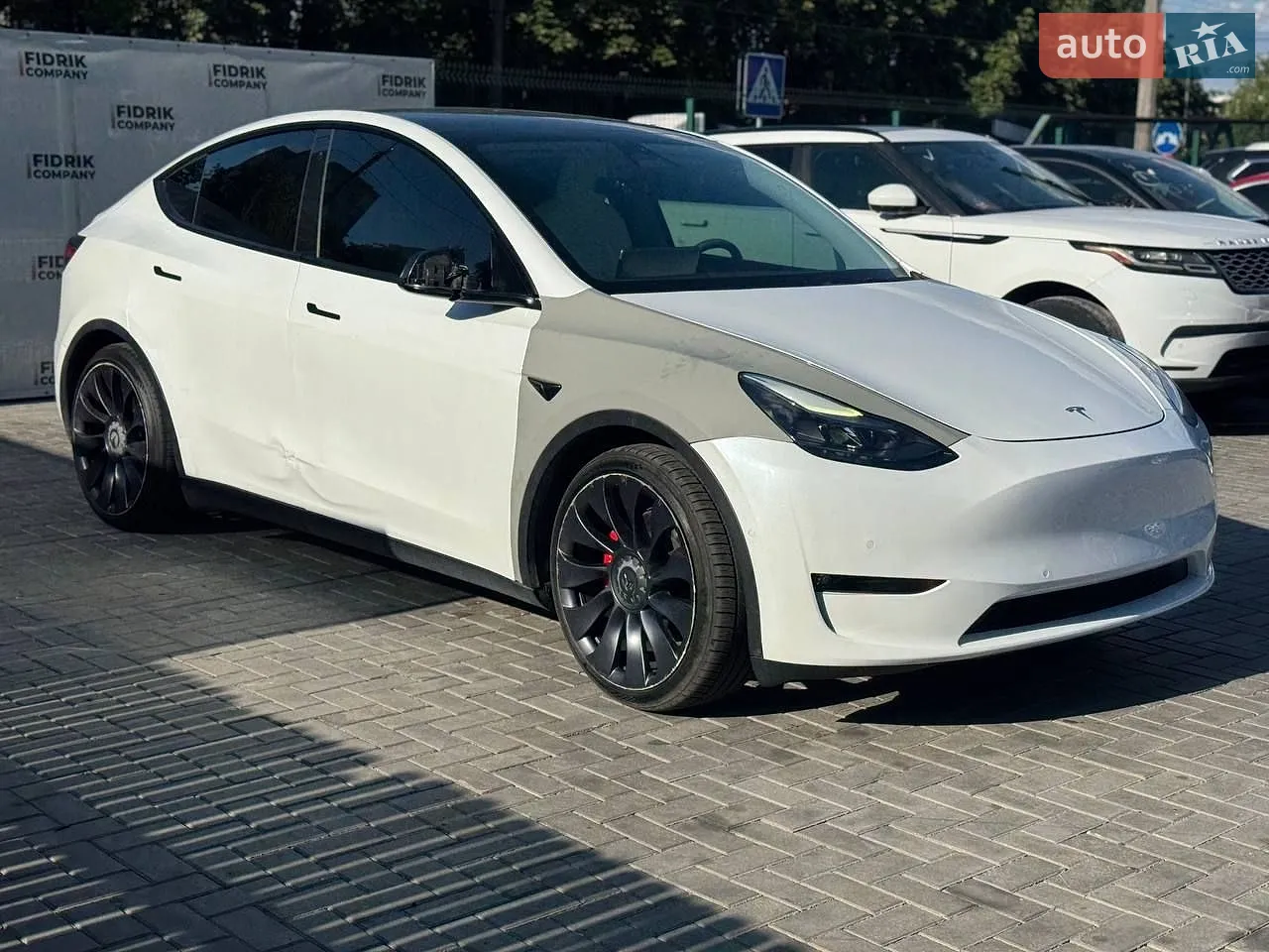 Tesla Model Y, 2021