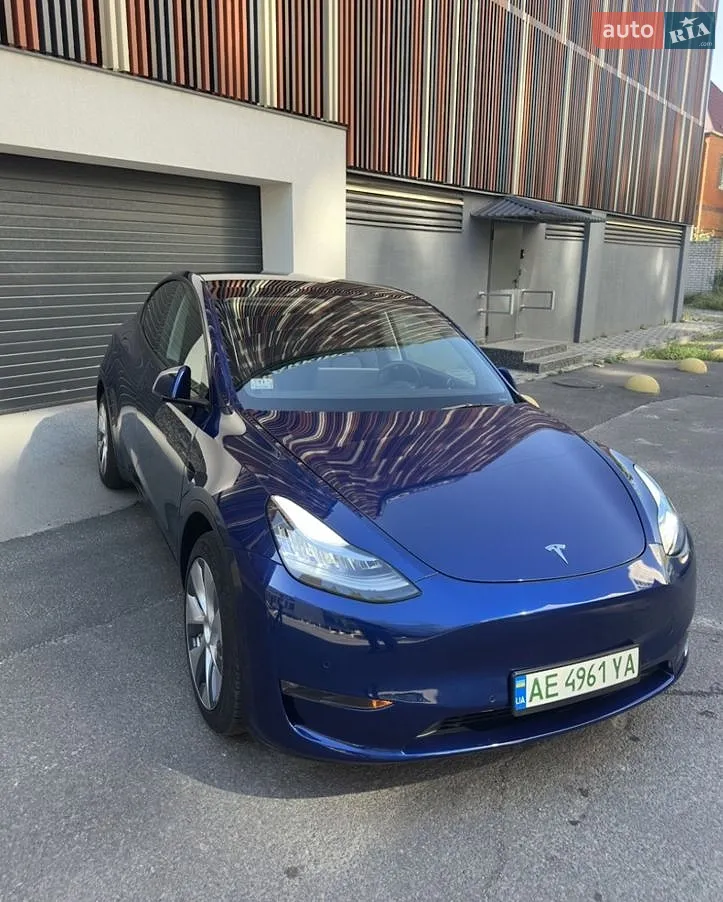 Tesla Model Y, 2021