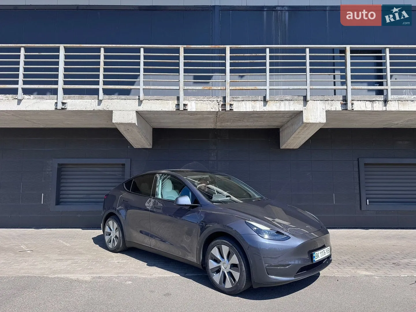 Tesla Model Y, 2023