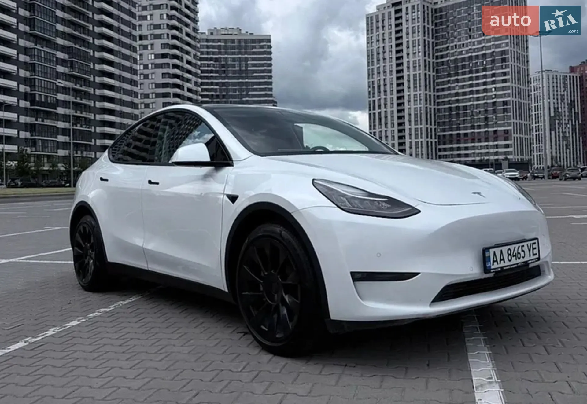 Tesla Model Y, 2022