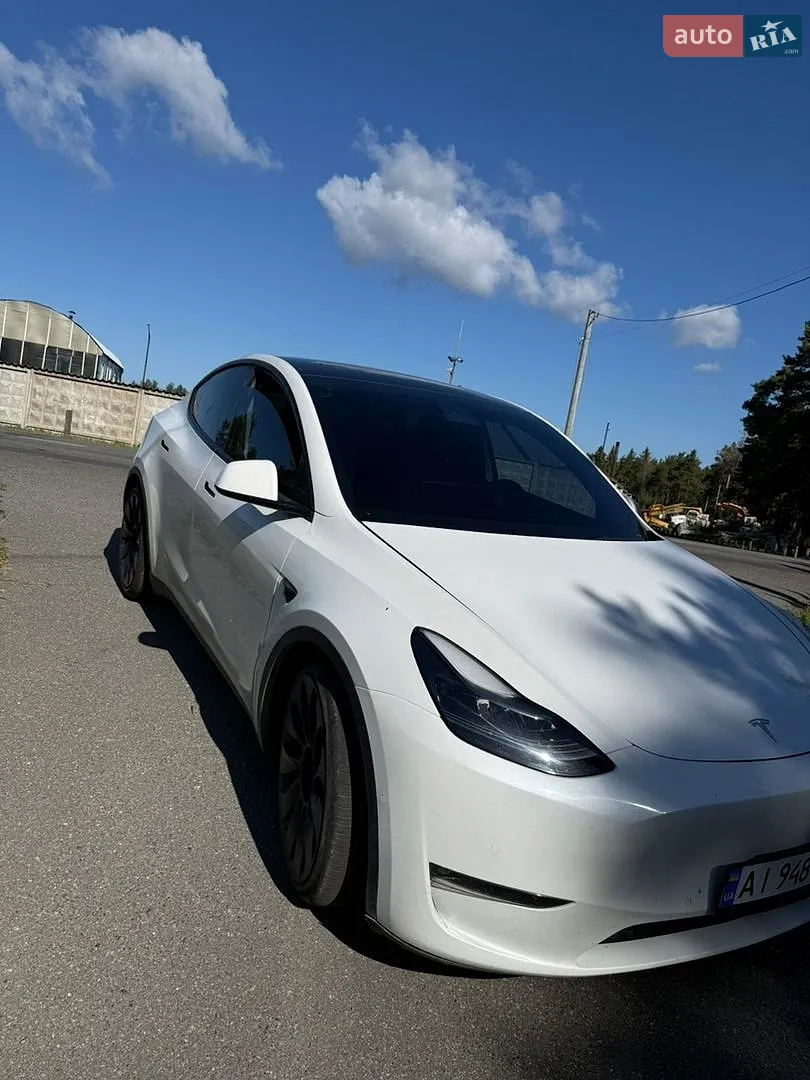 Tesla Model Y, 2021