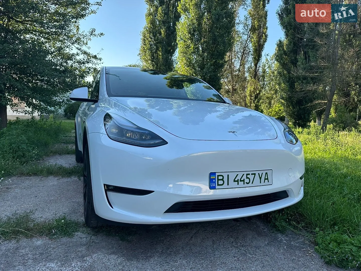 Tesla Model Y, 2024
