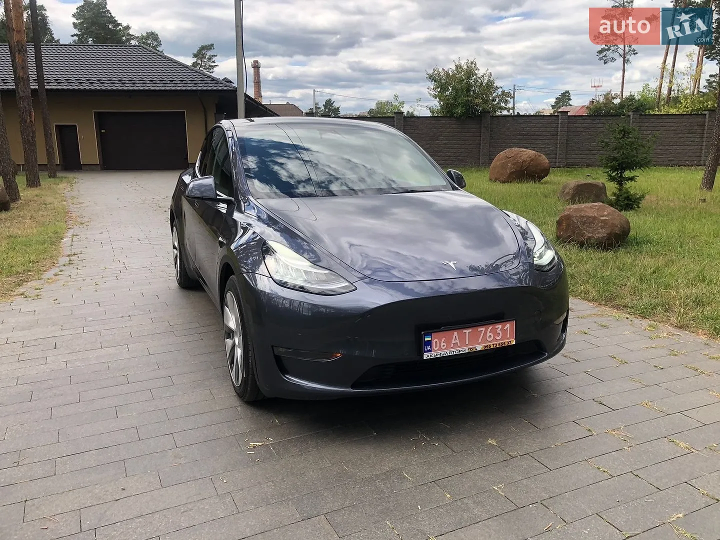 Tesla Model Y, 2022