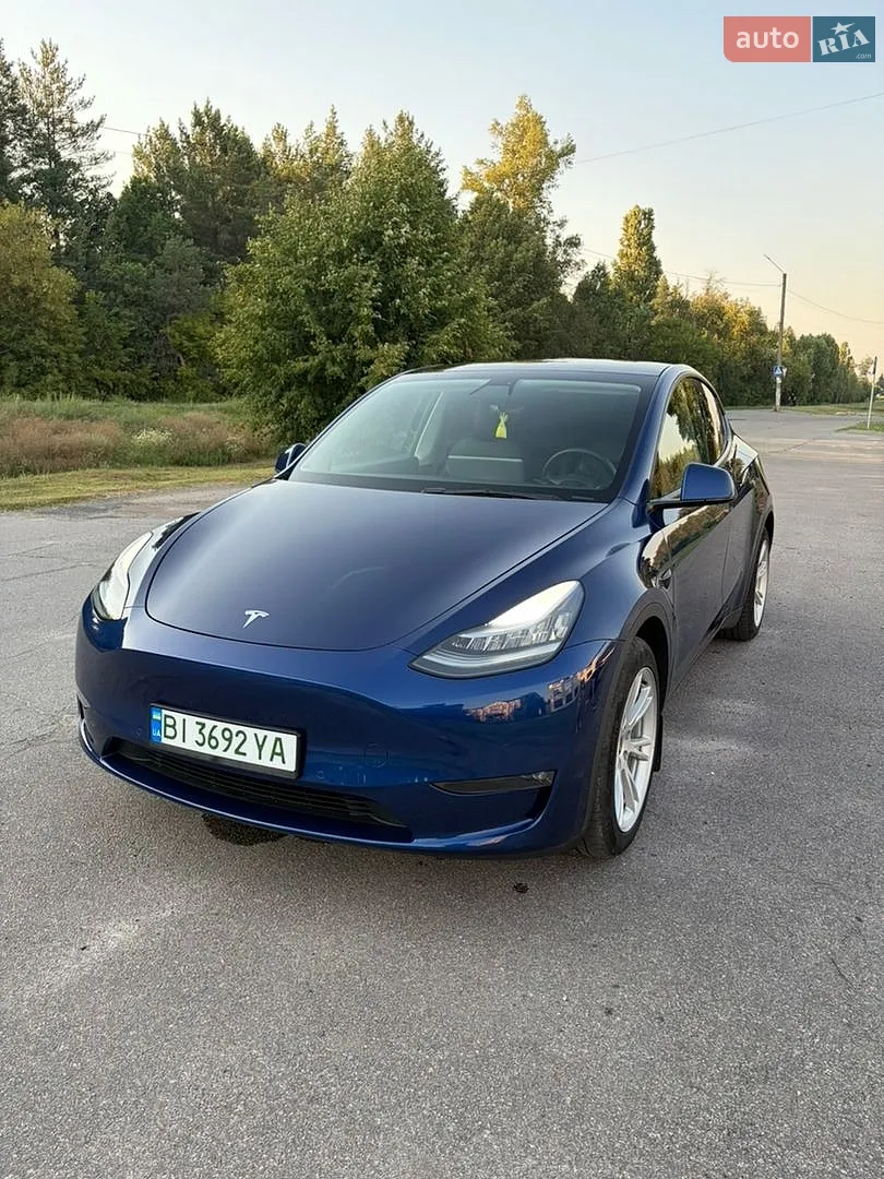 Tesla Model Y, 2021