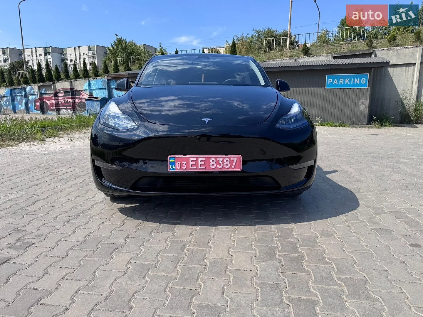 Tesla Model Y, 2024