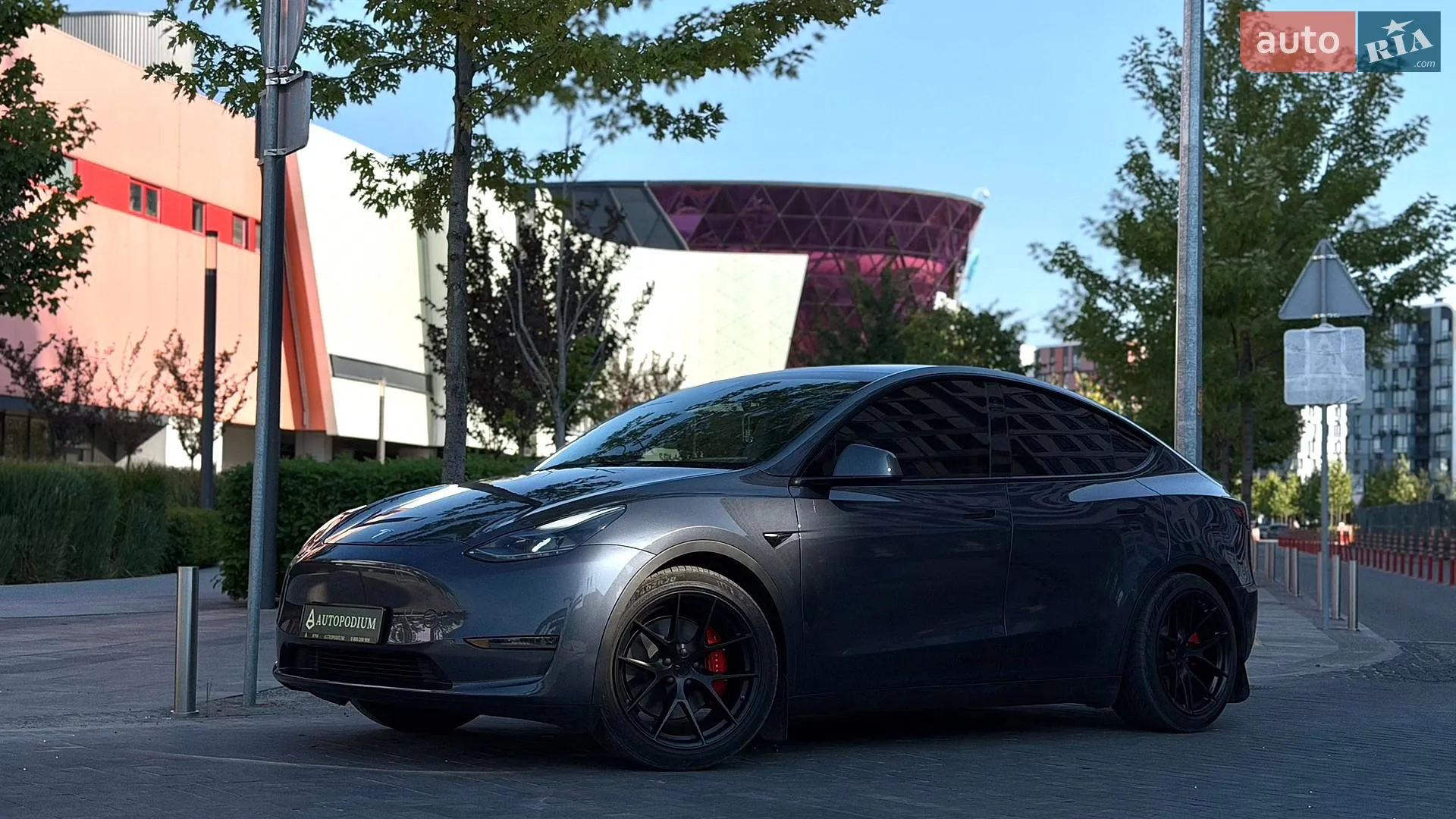 Tesla Model Y, 2022