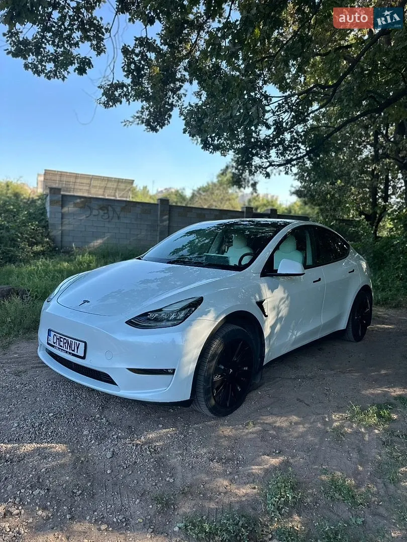 Tesla Model Y, 2021